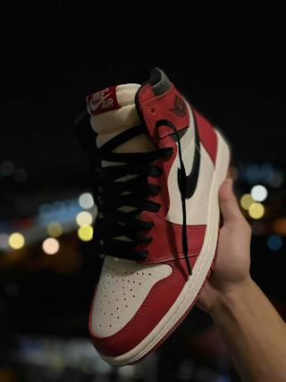 Air Jordan 1 Retro High OG 'Chicago Lost & Found' DZ5485-612 Air Jordan 1 Retro High OG 'Chicago Lost & Found' DZ5485-612