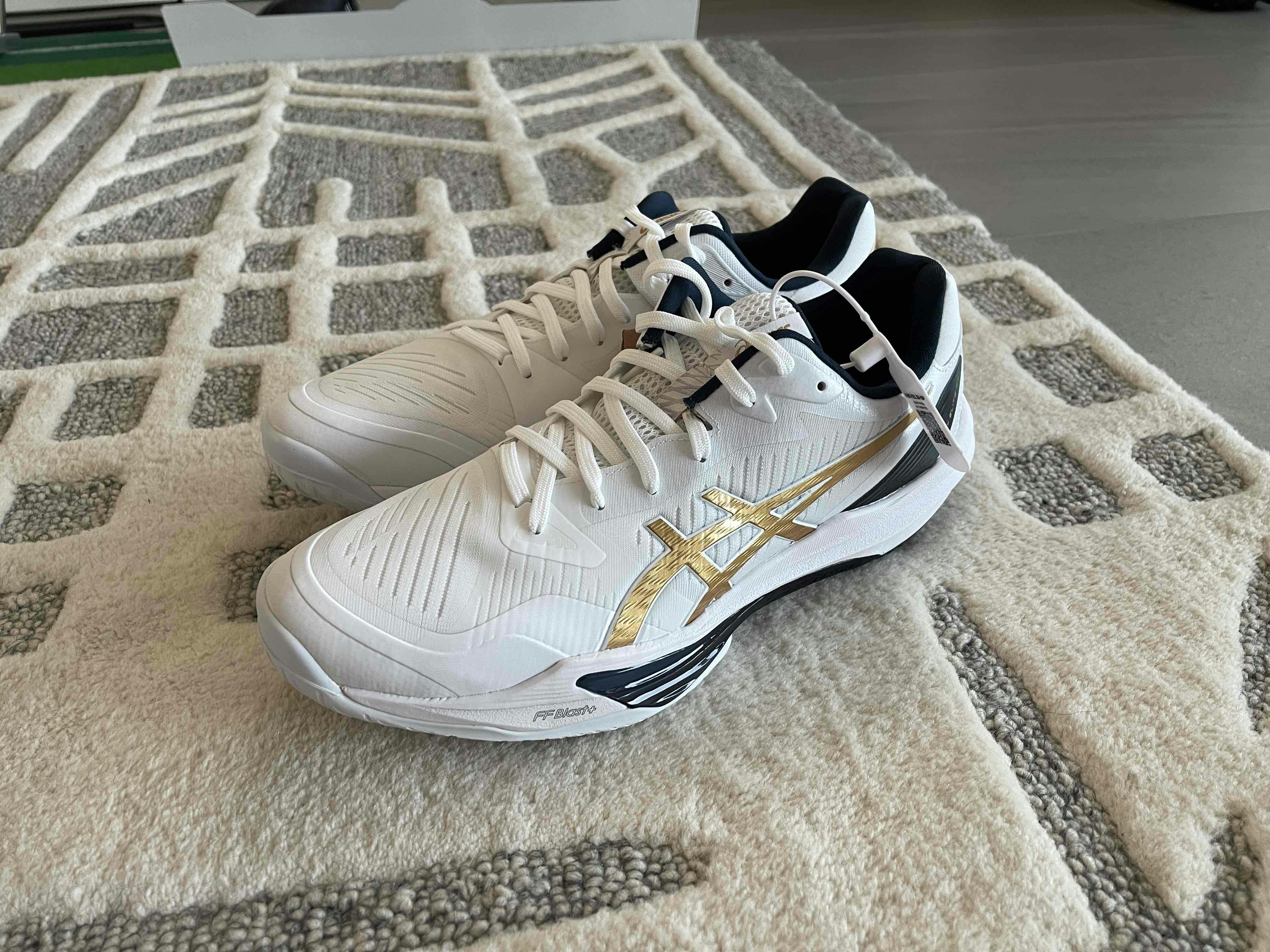 ASICS Sky Elite FF 3 'White Pure Gold' 1051A080-101