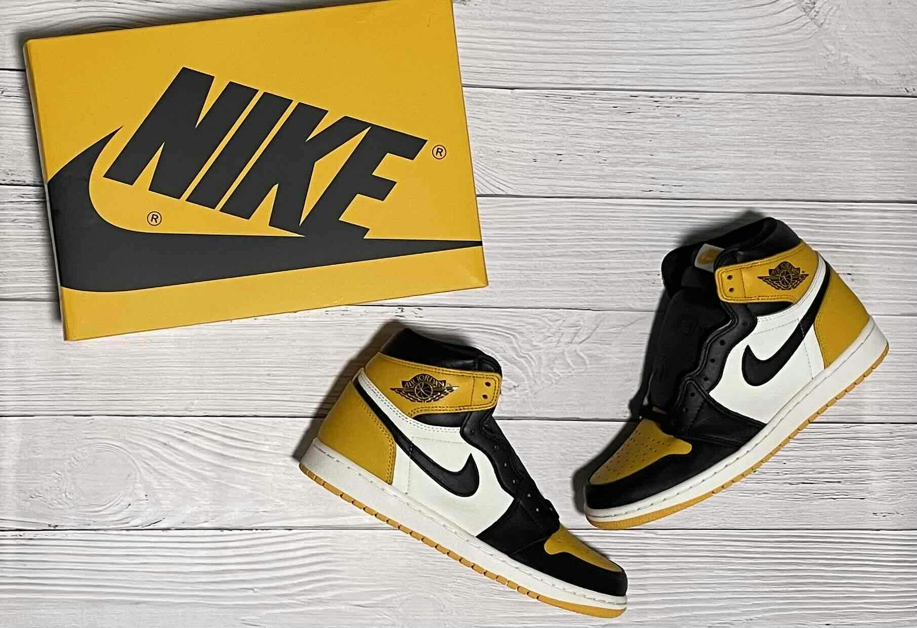 Air Jordan 1 Retro High OG 'Yellow Toe' 555088-711