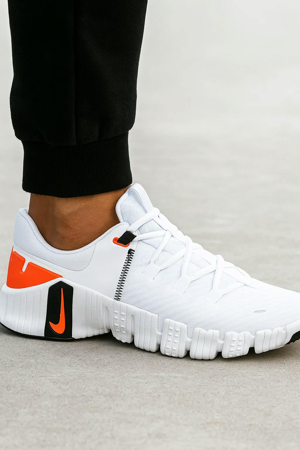 Nike Free Metcon 5 'White Bright Crimson' DV3949-100