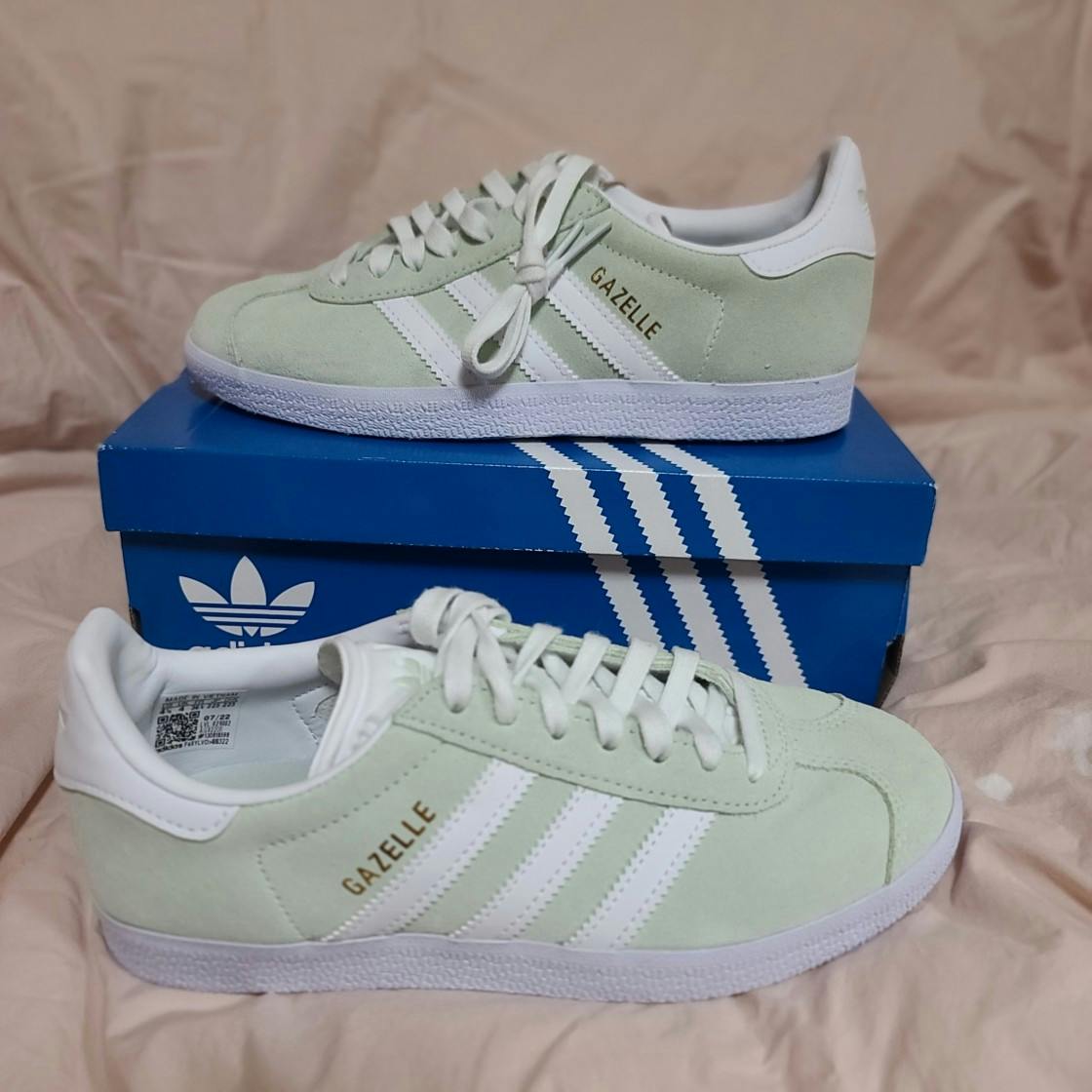 Adidas gazelle linen green deals