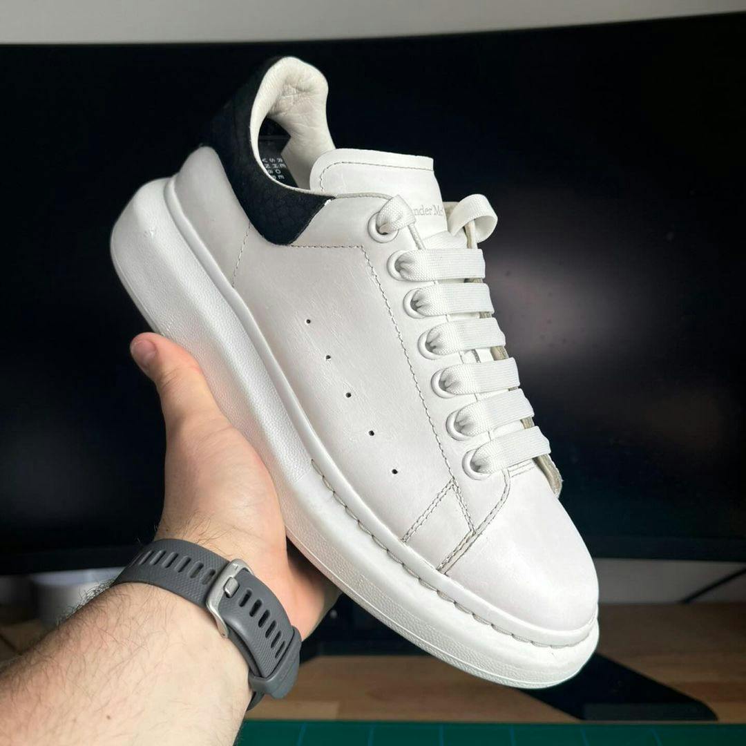 Alexander McQueen Oversized Sneaker 'White Black' 553680WHGP59061