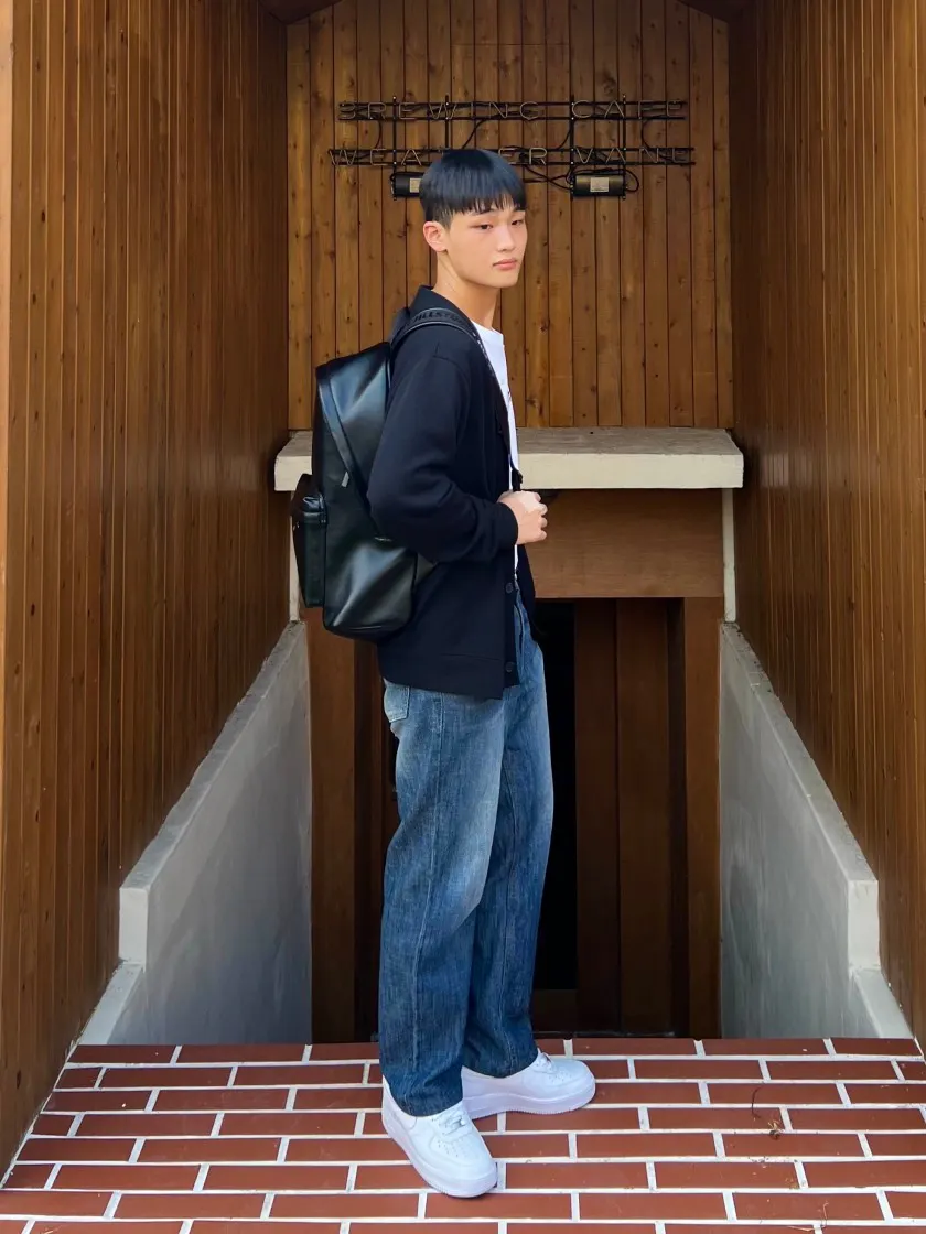 Lookbook Image 0