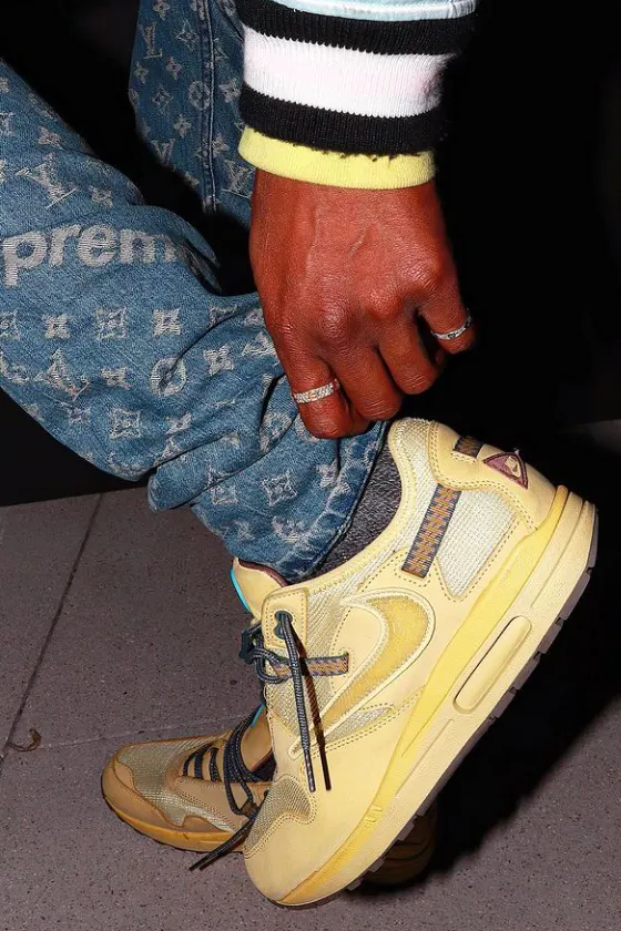 Lookbook Image 2
