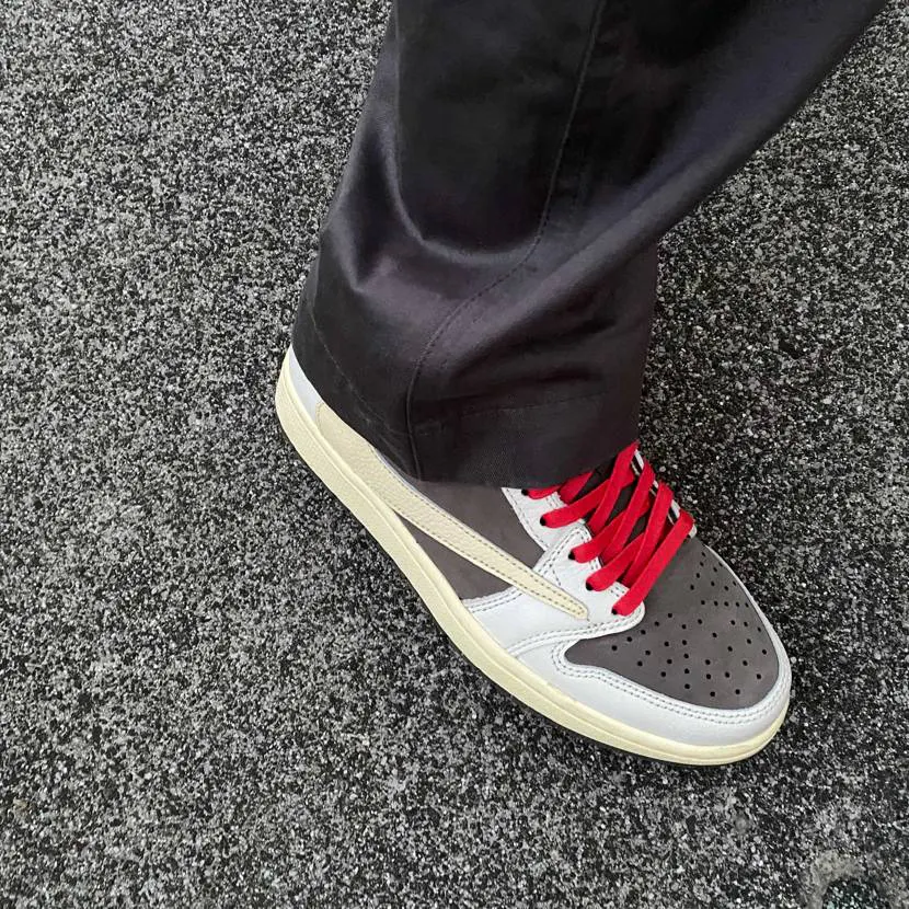 Lookbook Image 3