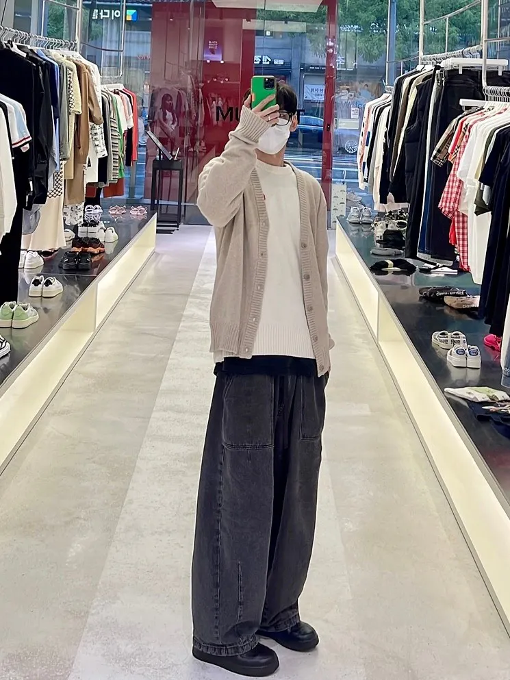 Lookbook Image 0
