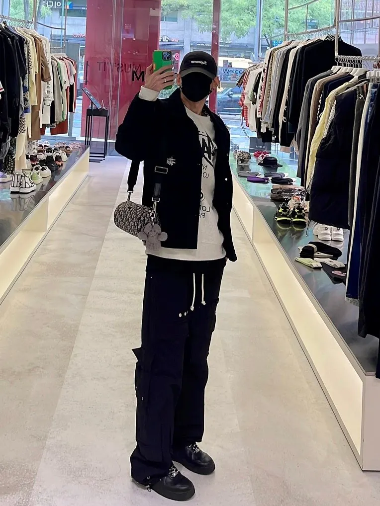 Lookbook Image 0
