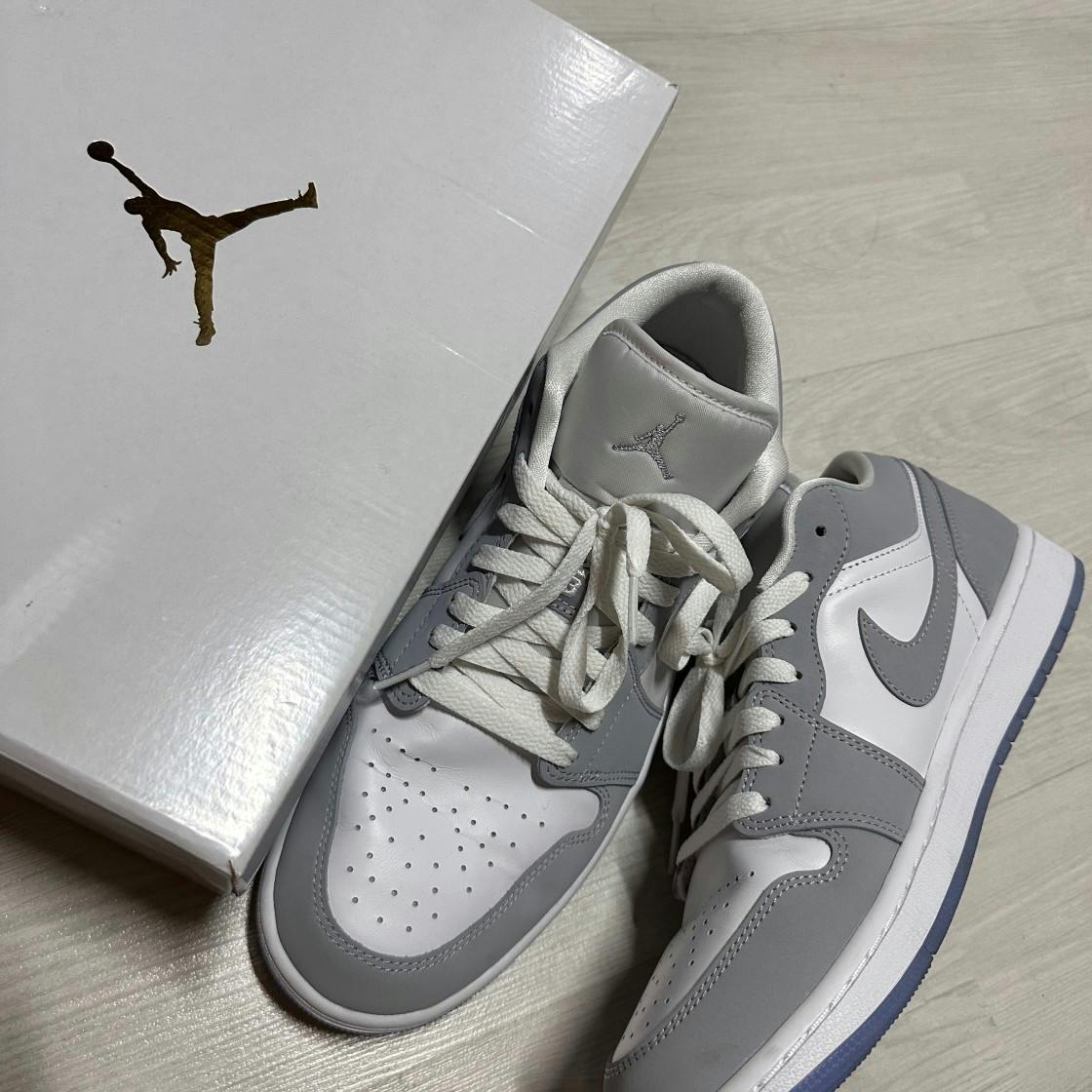 (Women) Air Jordan 1 Low 'White Wolf Grey' DC0774-105