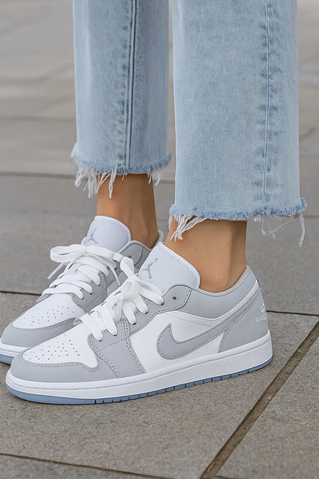 (Women) Air Jordan 1 Low 'White Wolf Grey' DC0774-105
