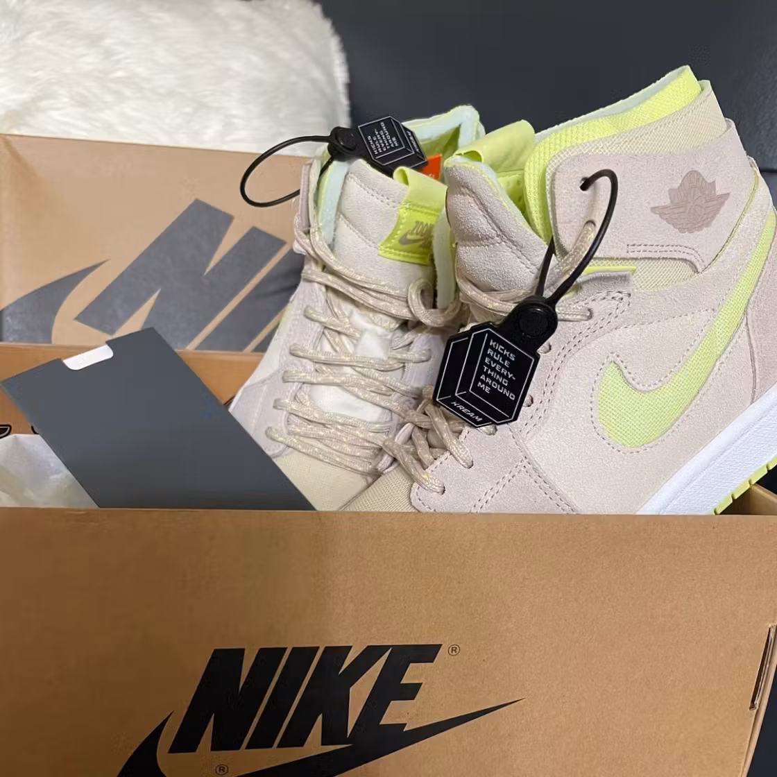 (Women) Air Jordan 1 High Zoom Comfort 'Lemon Twist' CT0979-200