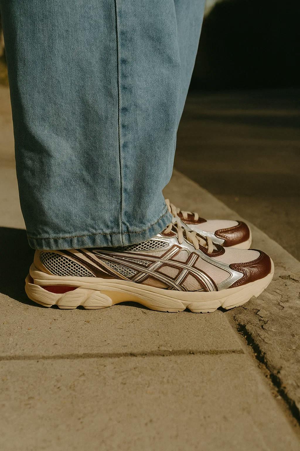 Above The Clouds x ASICS GT 2160 'Chocolate Brown' 1203A654-100