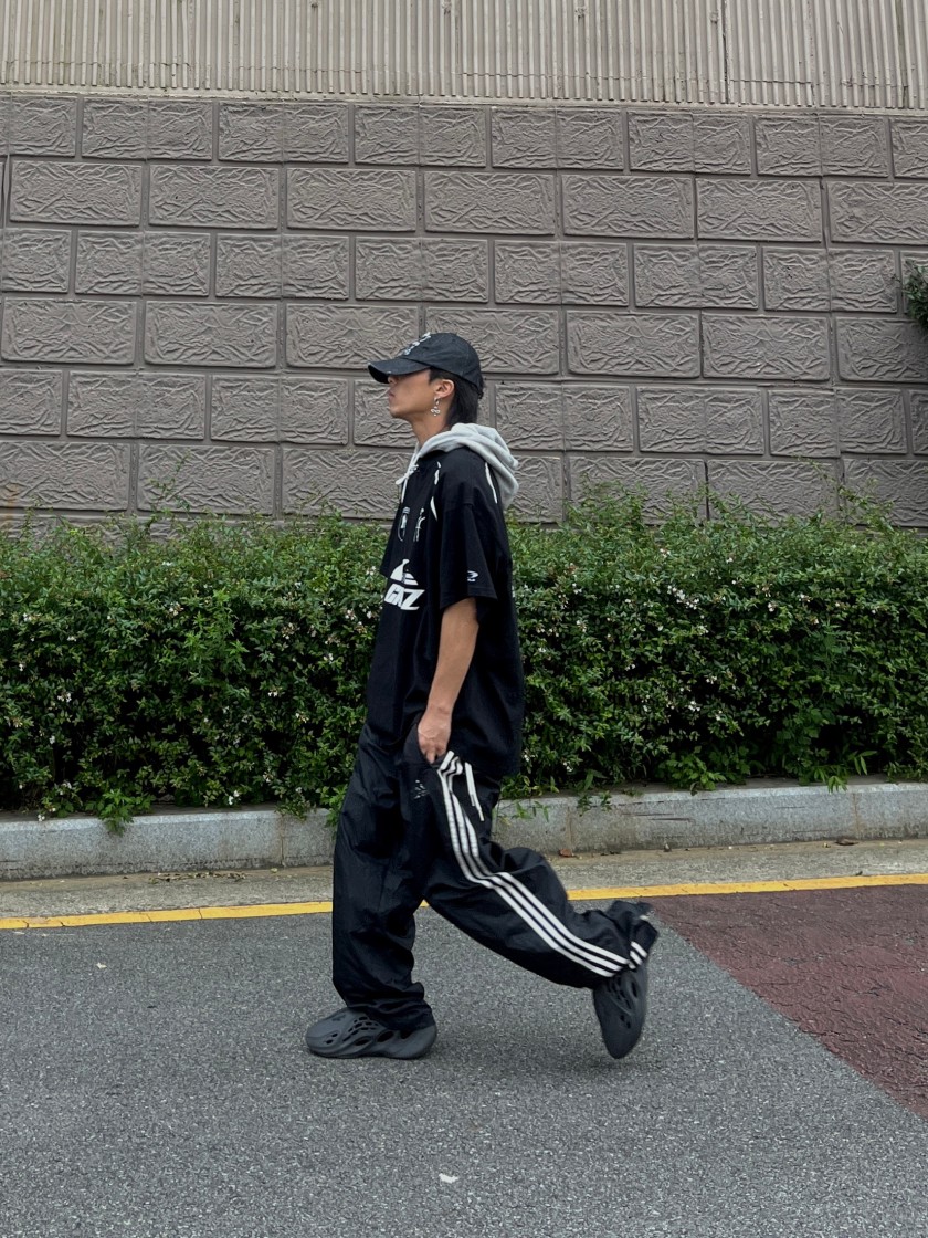 outfits with foam runners