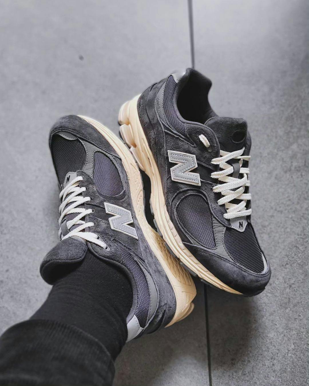 New Balance 2002R Black Dark Grey M2002RHO