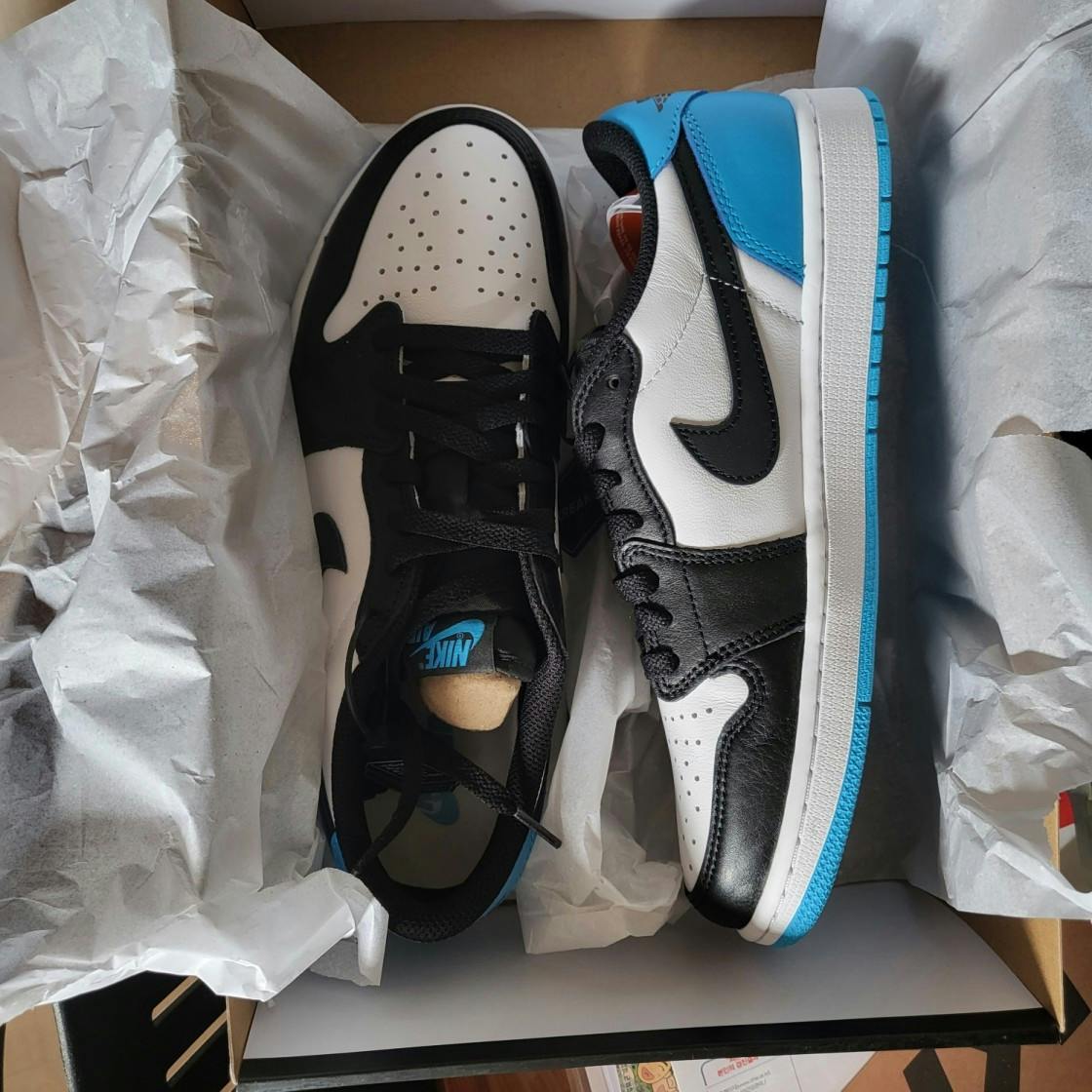 Air Jordan 1 Retro Low OG 'UNC' CZ0790-104