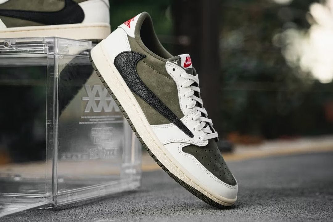 (Women) Travis Scott x Air Jordan 1 Low OG 'Olive' DZ4137-106