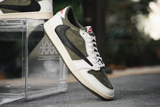 (Women) Travis Scott x Air Jordan 1 Low OG 'Olive' DZ4137-106