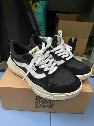 Vans UltraRange Neo VR3 'Black White' VN000BCEBA2