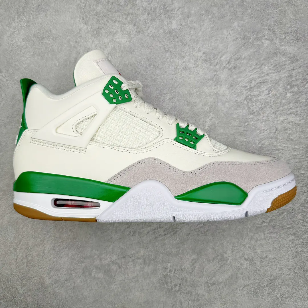 Lookbook Image 0