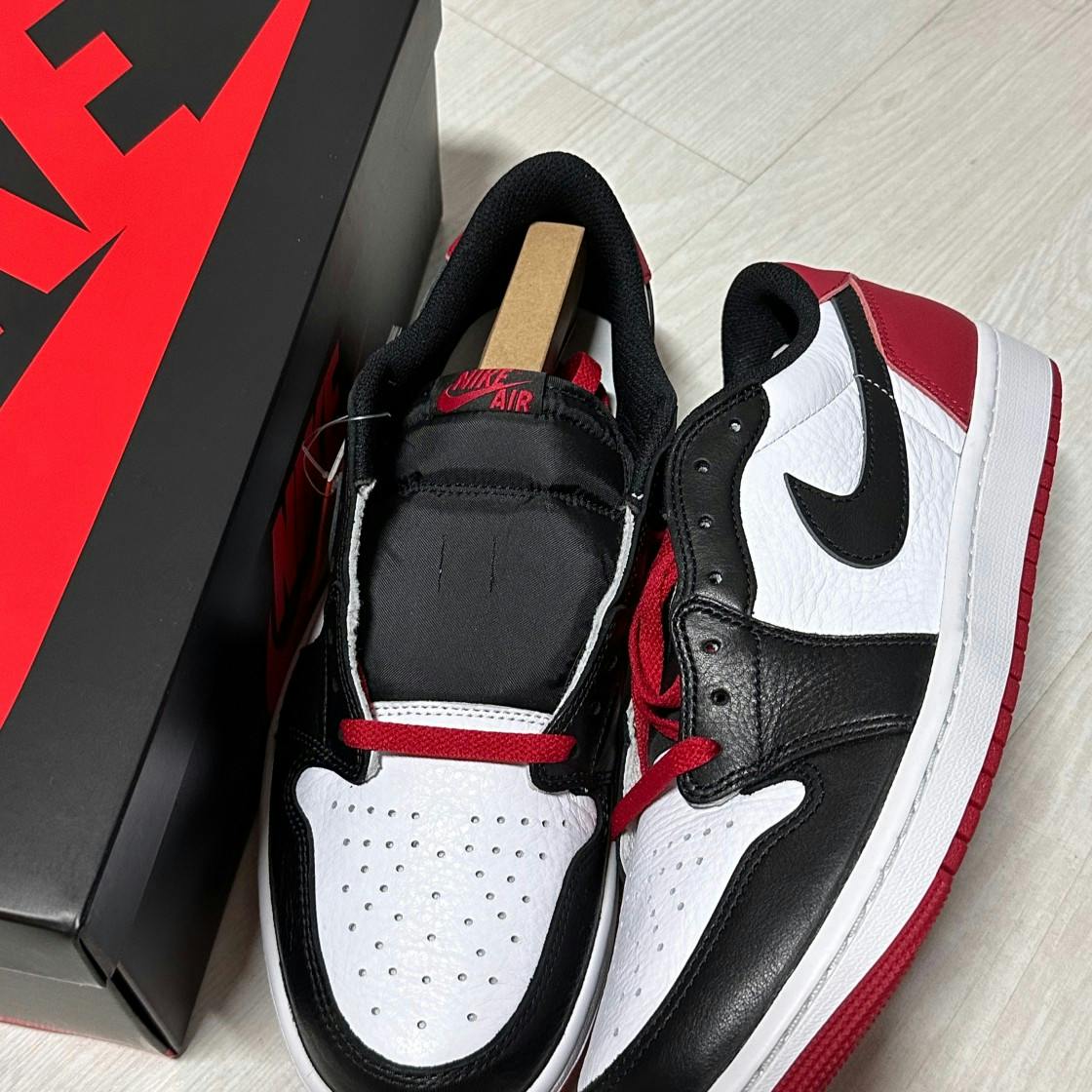 Air Jordan 1 Retro Low OG 'Black Toe' CZ0790-106