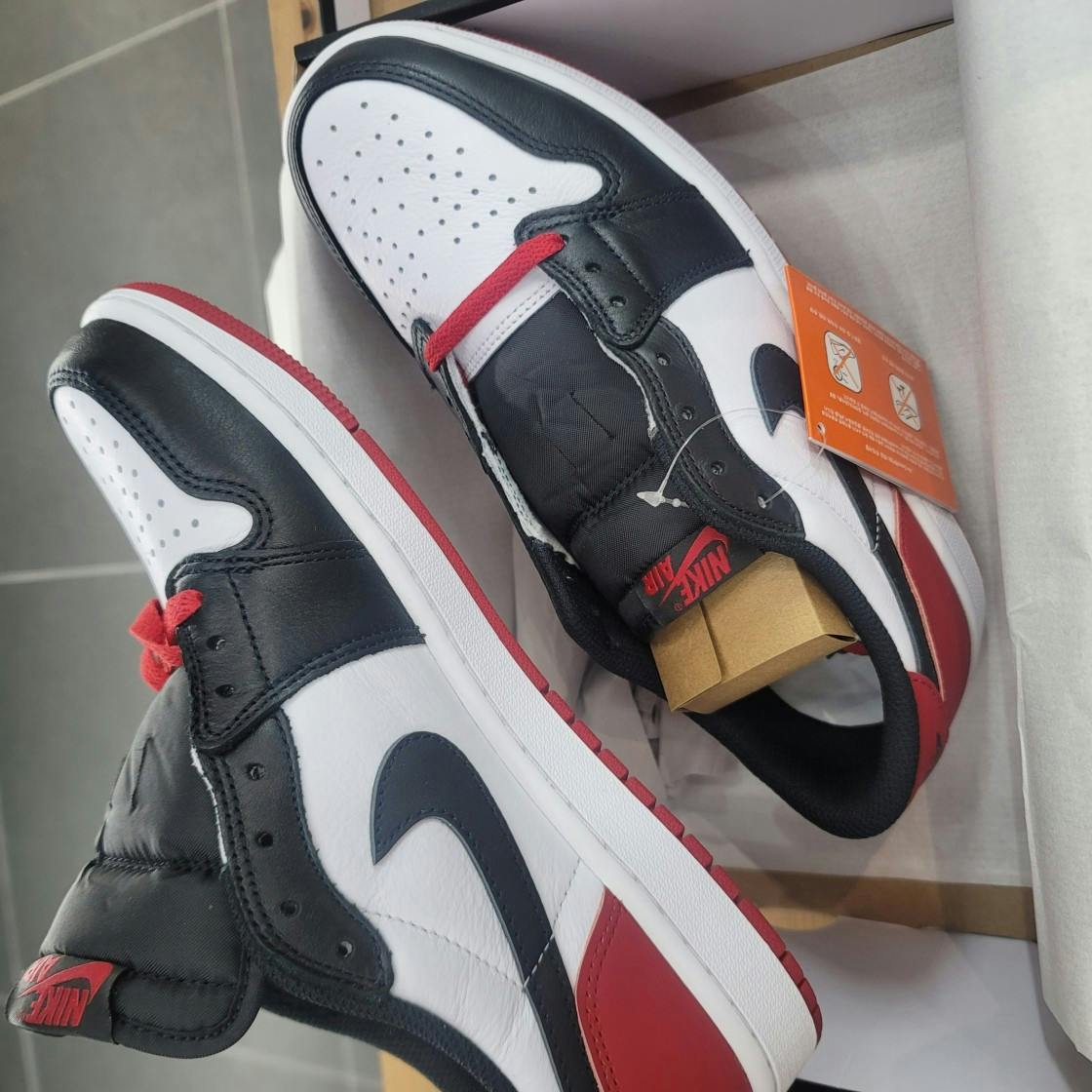 Air Jordan 1 Retro Low OG 'Black Toe' CZ0790-106