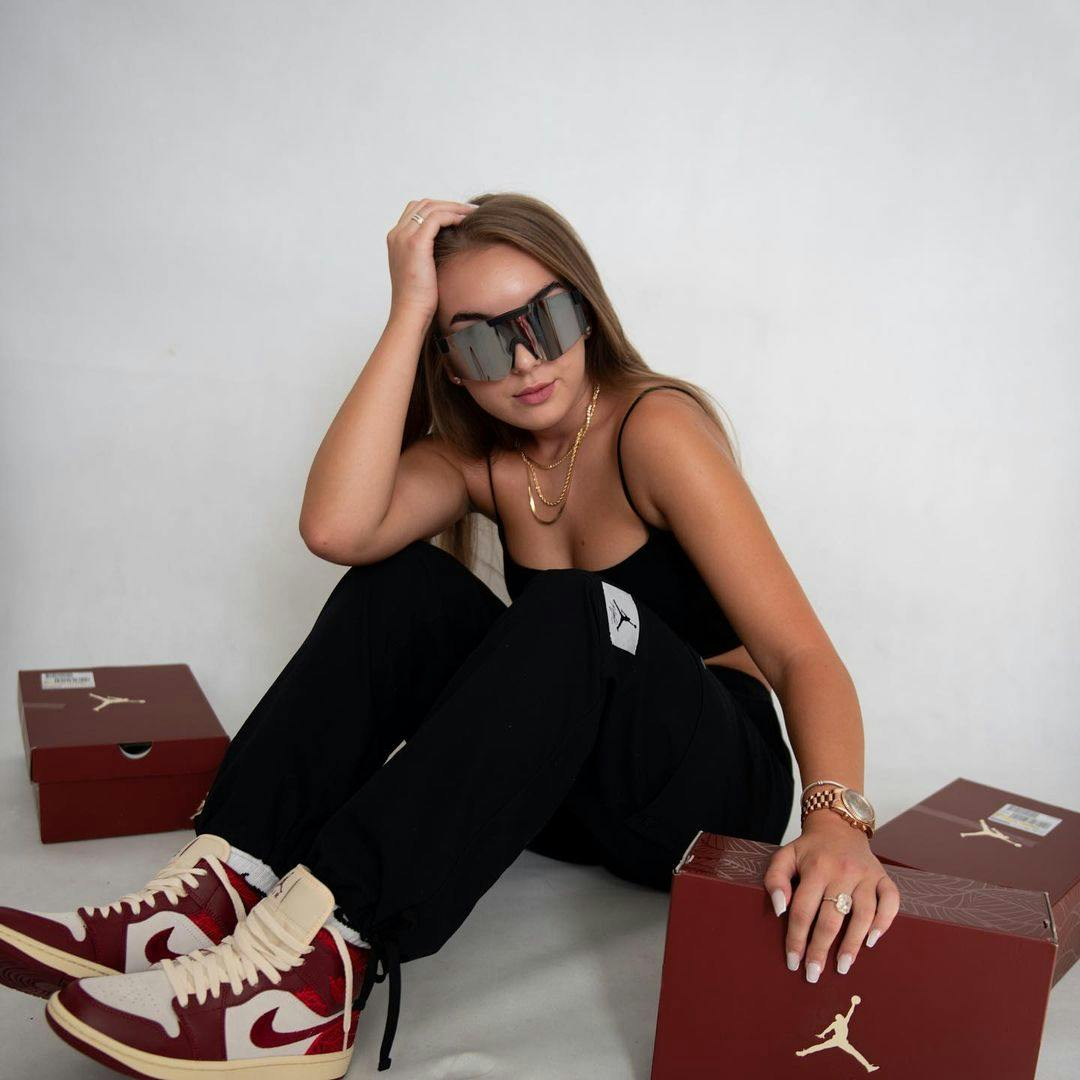 (Women) Air Jordan 1 Mid 'Tiki Leaf' DZ2820-601