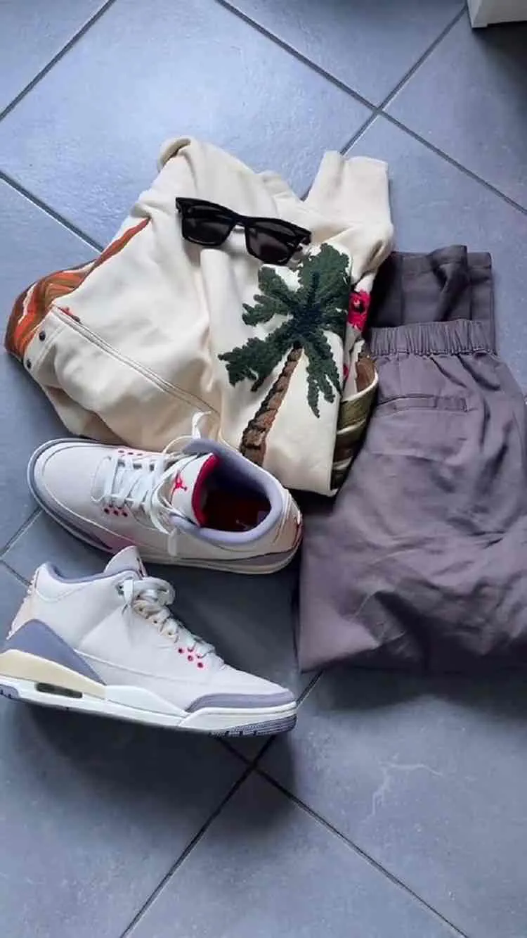 Lookbook Image 0