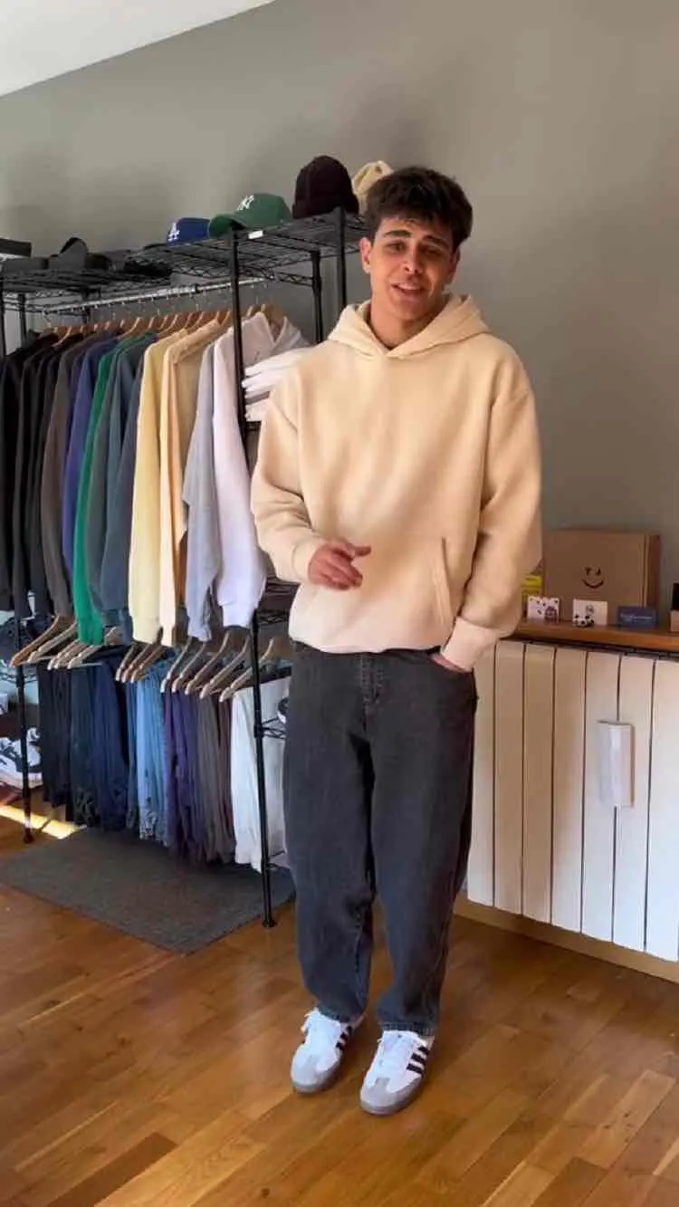 Lookbook Image 0