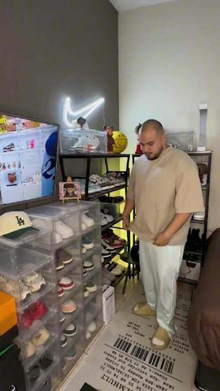 adidas Yeezy Slides 'Pure' (RESTOCK) GW1934 adidas Yeezy Slides 'Pure' (RESTOCK) GW1934