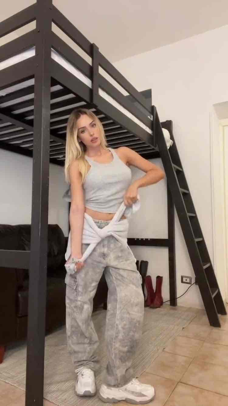 (Women) adidas Ozweego 'Off White Wonder Beige' IG7824 (Women) adidas Ozweego 'Off White Wonder Beige' IG7824