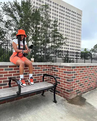 Air Jordan 1 Retro High OG 'Electro Orange' 555088-180 Air Jordan 1 Retro High OG 'Electro Orange' 555088-180
