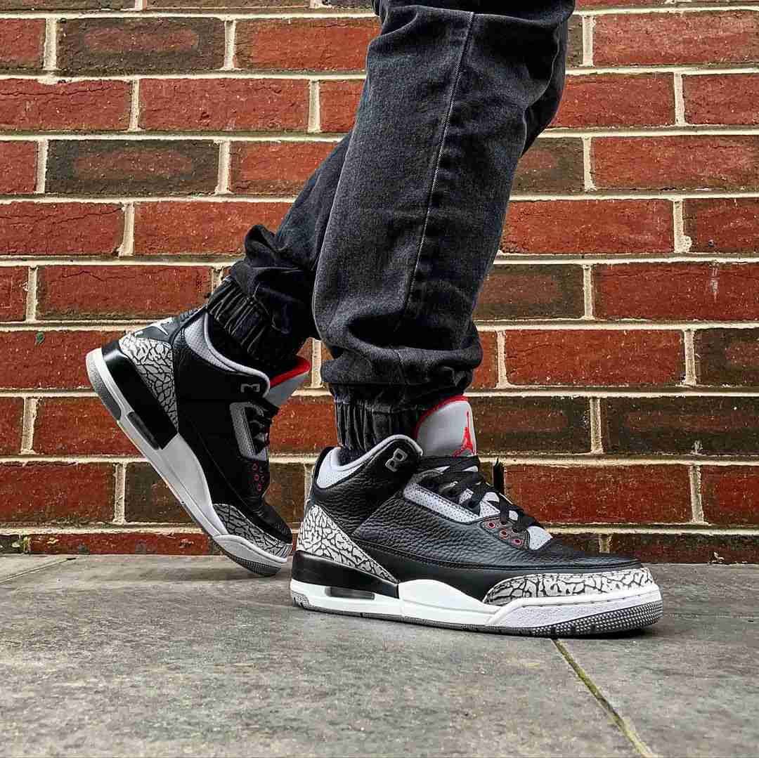 Air jordan 3 black best sale cement 2018 on feet