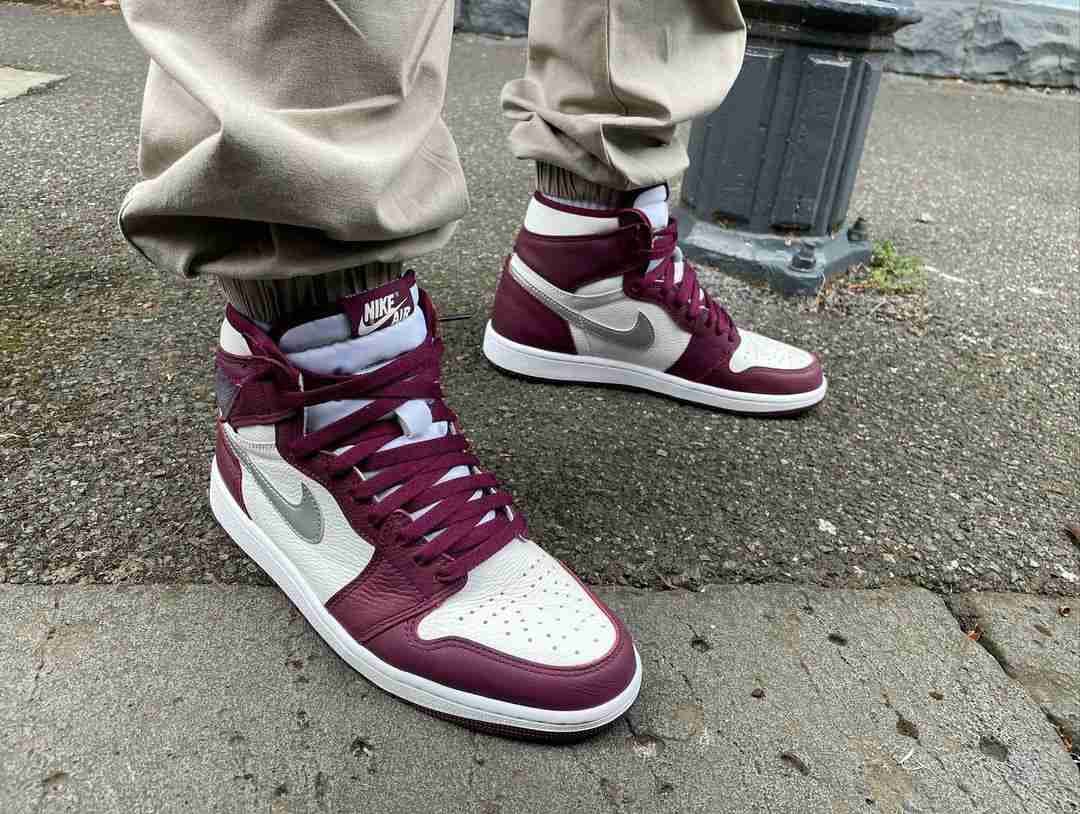 Air Jordan 1 Retro High 'Bordeaux' 555088-611