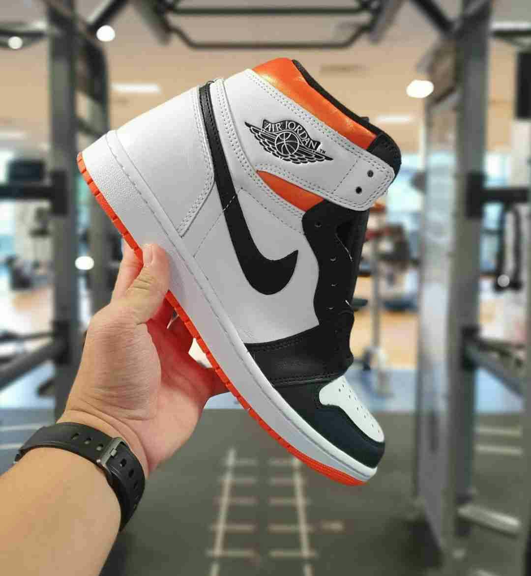 Air Jordan 1 Retro High OG 'Electro Orange' 555088-180