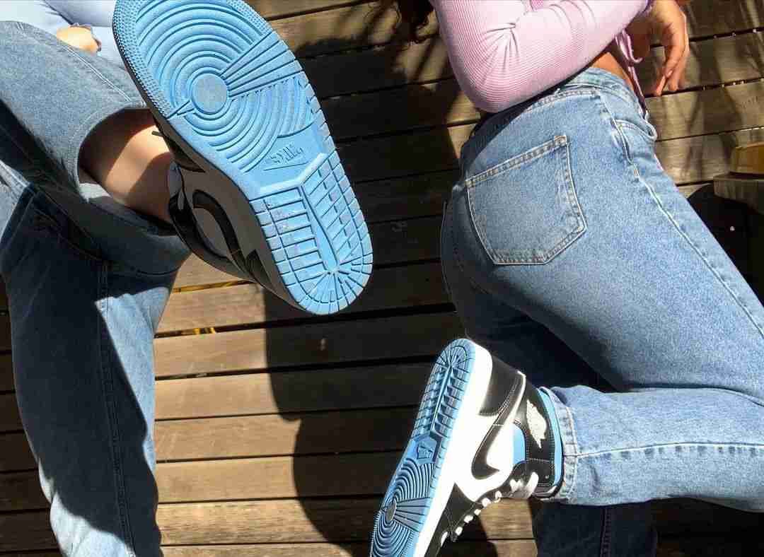 (Women) Air Jordan 1 Mid 'University Blue' BQ6472-102 (Women) Air Jordan 1 Mid 'University Blue' BQ6472-102