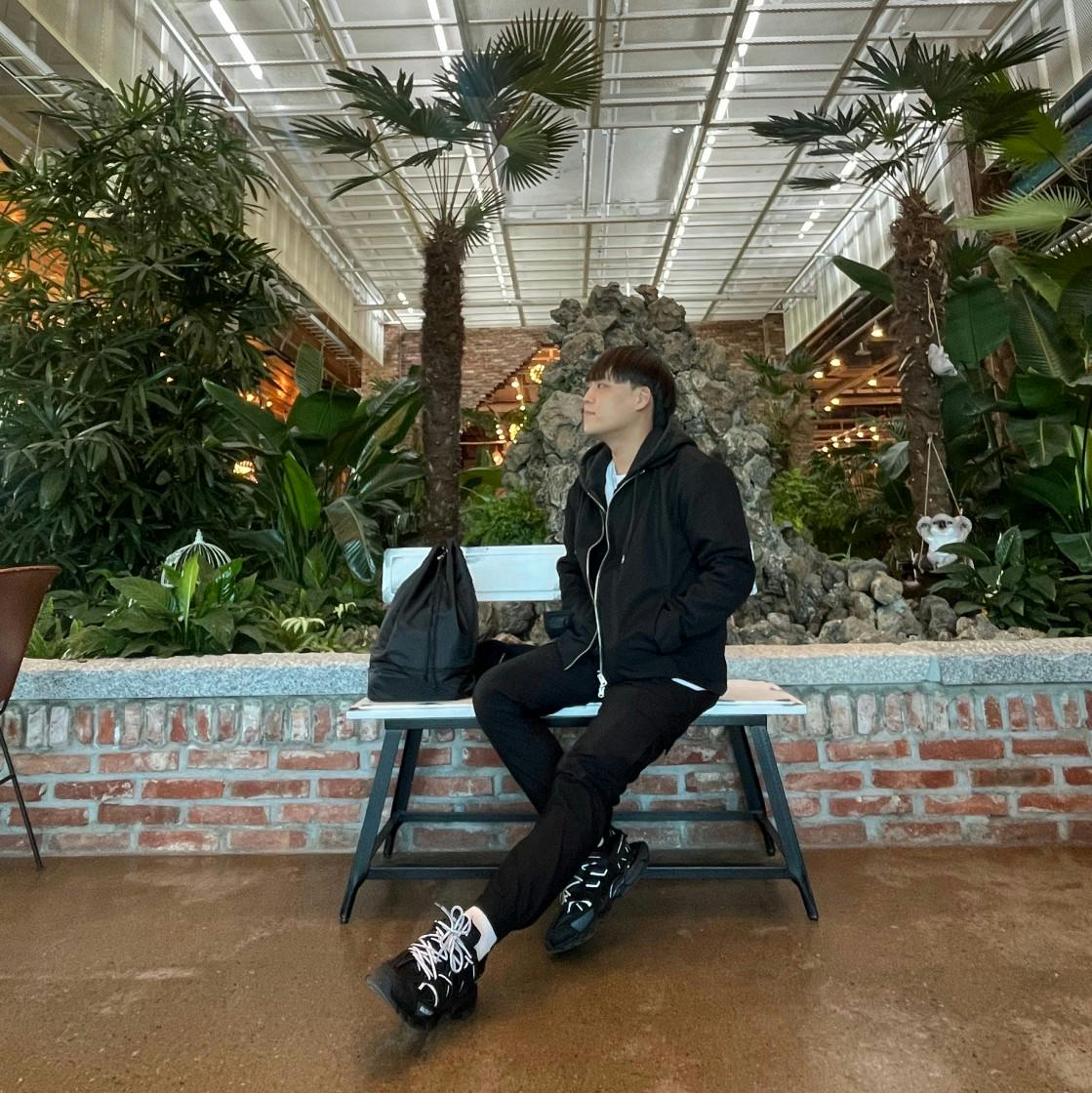 (Women) Balenciaga Track Sneaker 'Black White'  542436-W3AC1-1090