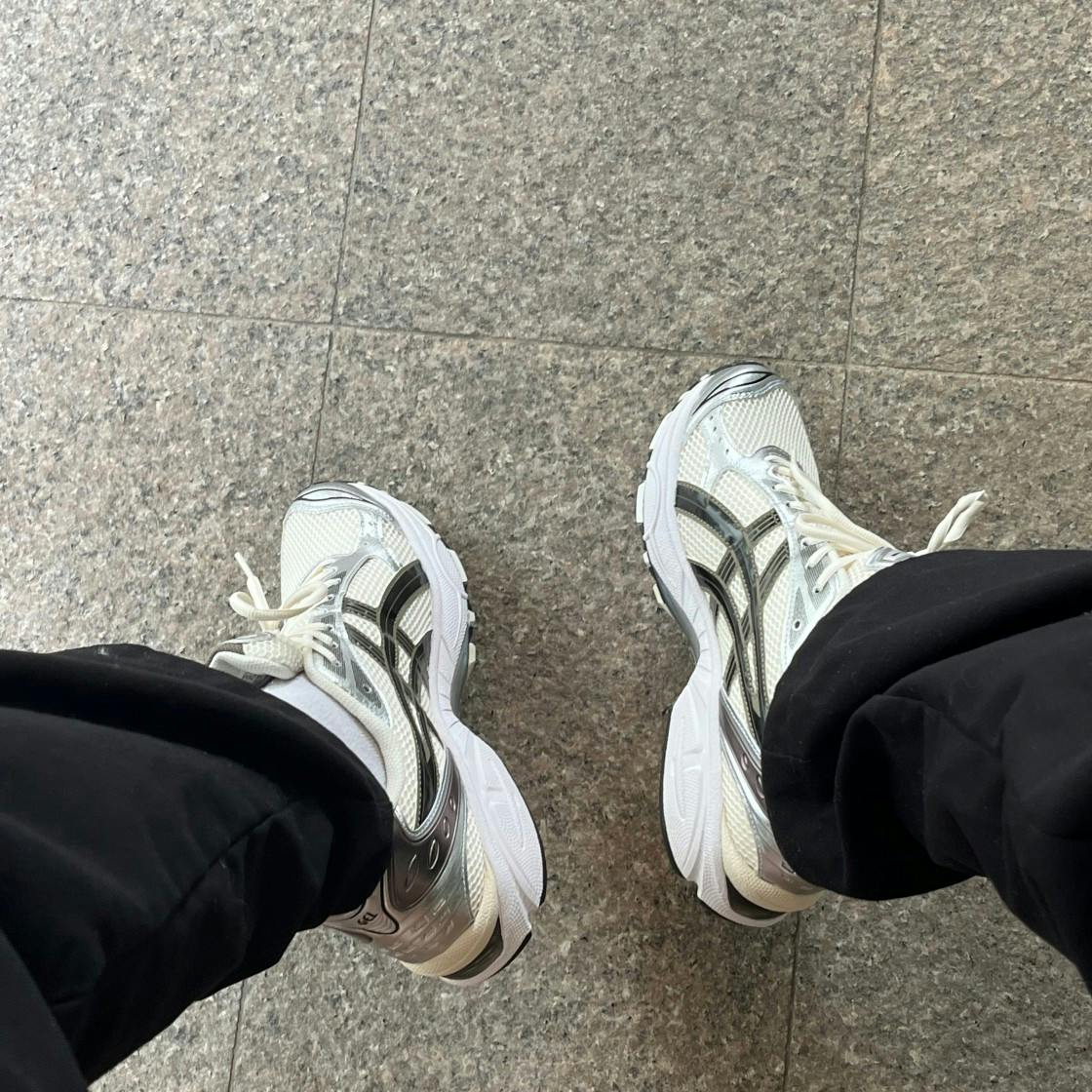 Asics gel kayano sale 5 36 on feet