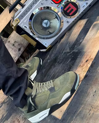 Air Jordan 4 Retro SE 'Craft - Olive' FB9927-200 Air Jordan 4 Retro SE 'Craft - Olive' FB9927-200