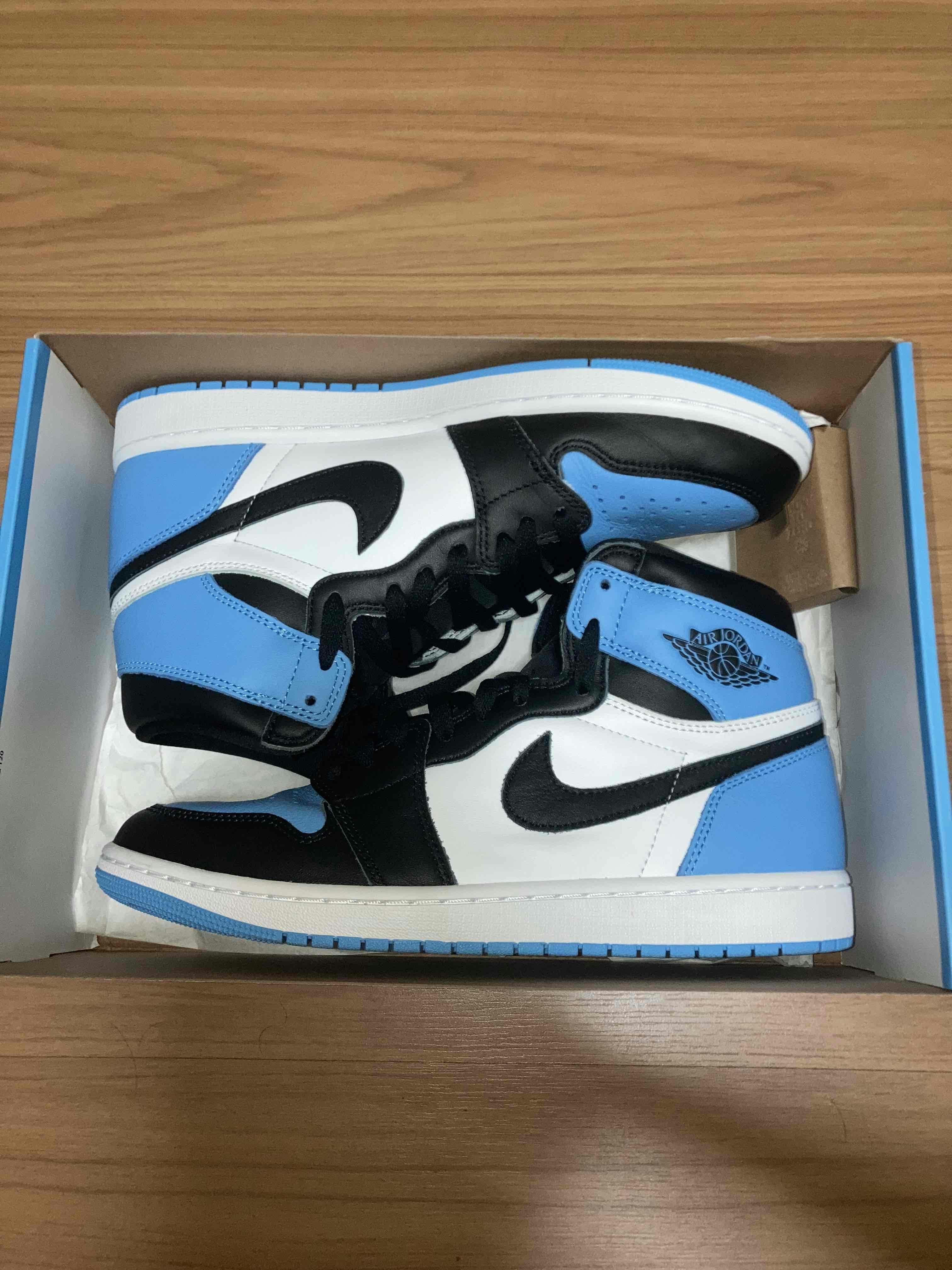 Air Jordan 1 Retro High OG 'UNC Toe' DZ5485-400