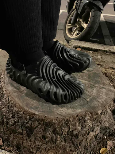 Lookbook - Salehe Bembury x Crocs Pollex Clog 'Sasquatch' 207393-001 ...