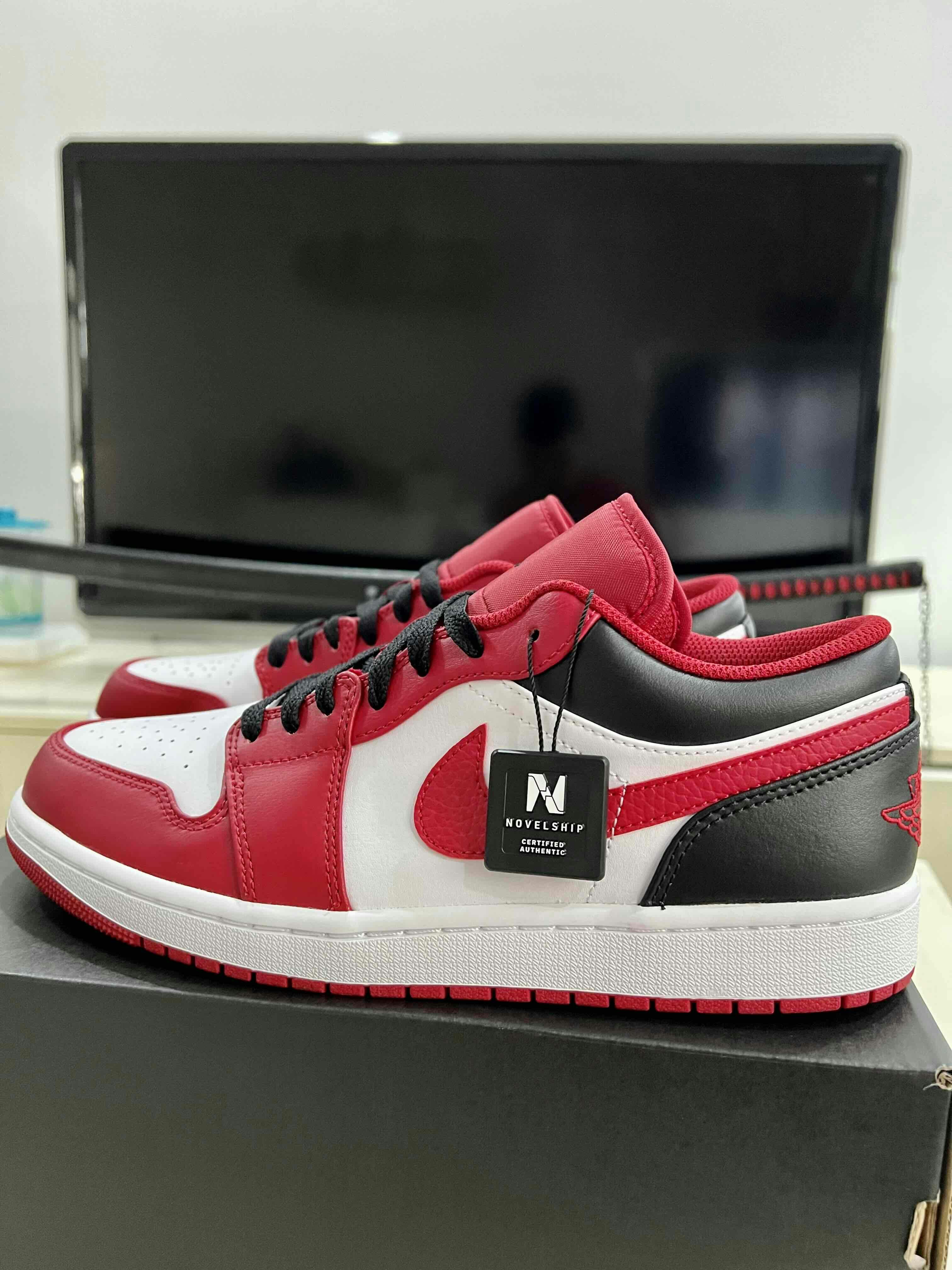 Air Jordan 1 Low 'Reverse Black Toe' 553558-163