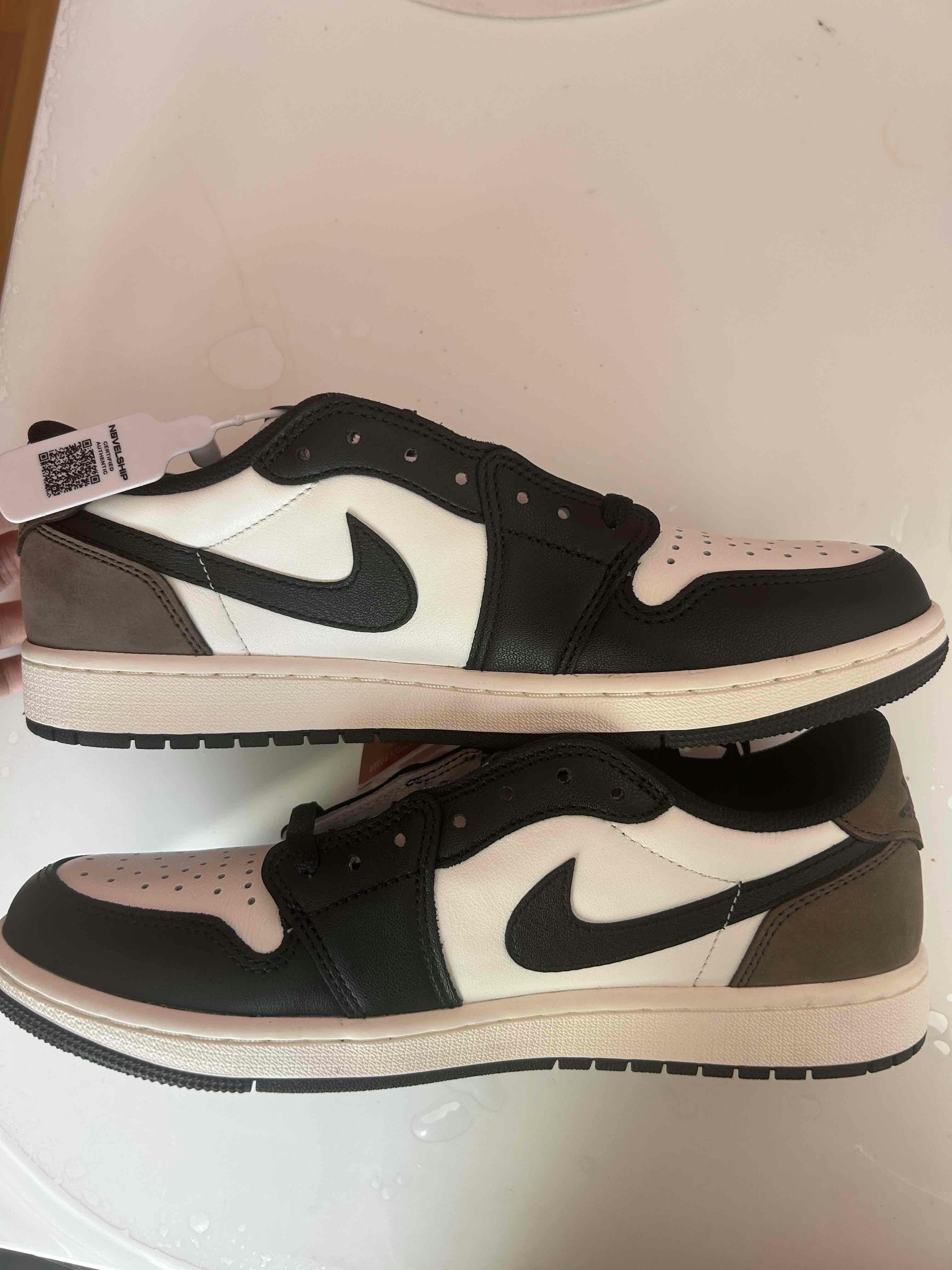 Air Jordan 1 Retro Low OG 'Mocha' CZ0790-102