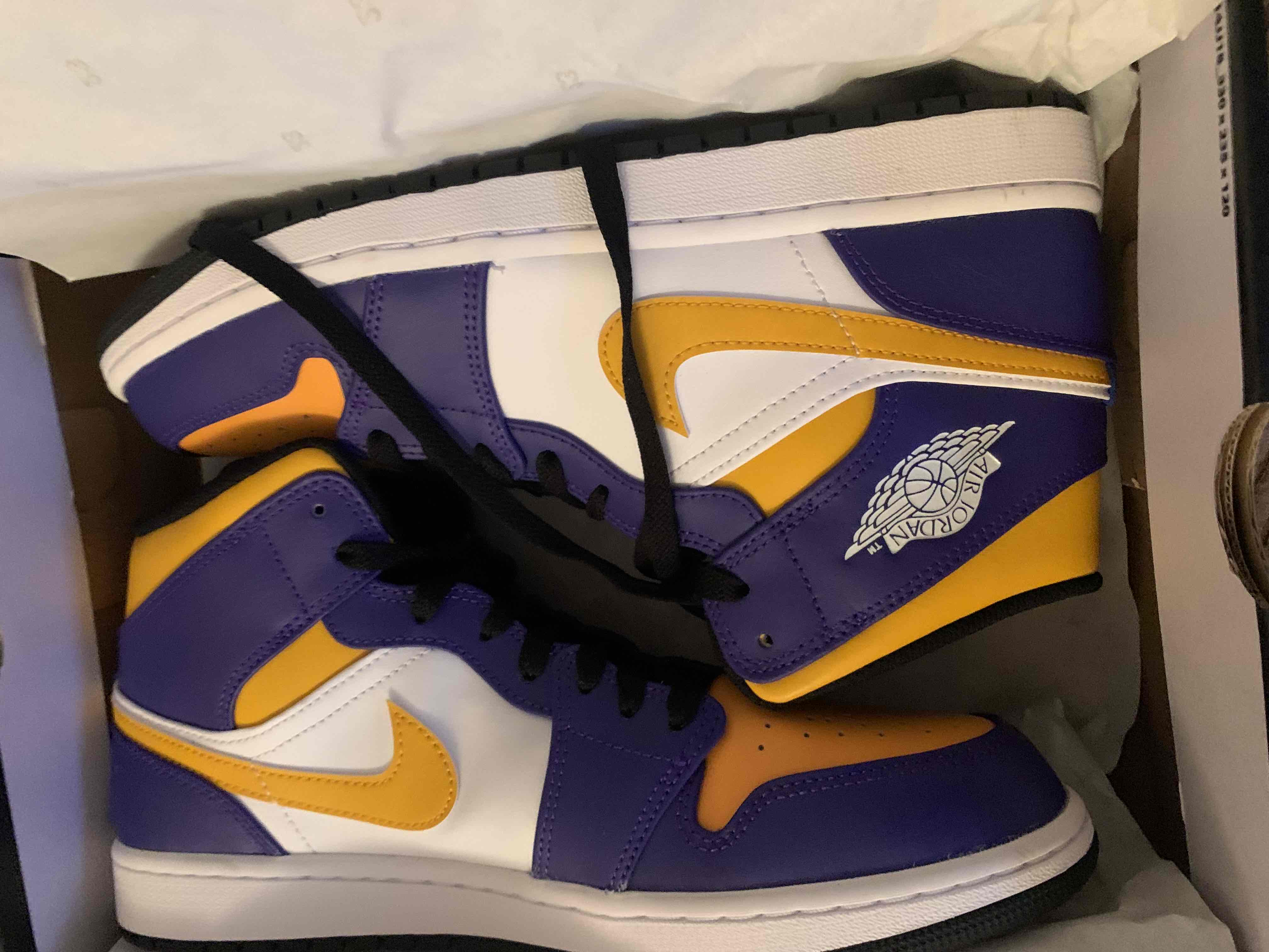 Jordan one lakers hot sale