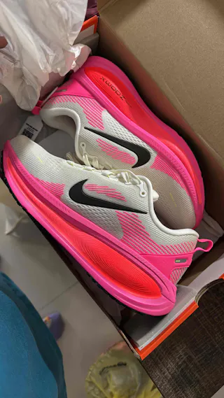 Nike Vomero 18 'Sail Hyper Pink' IB7315-100 Nike Vomero 18 'Sail Hyper Pink' IB7315-100