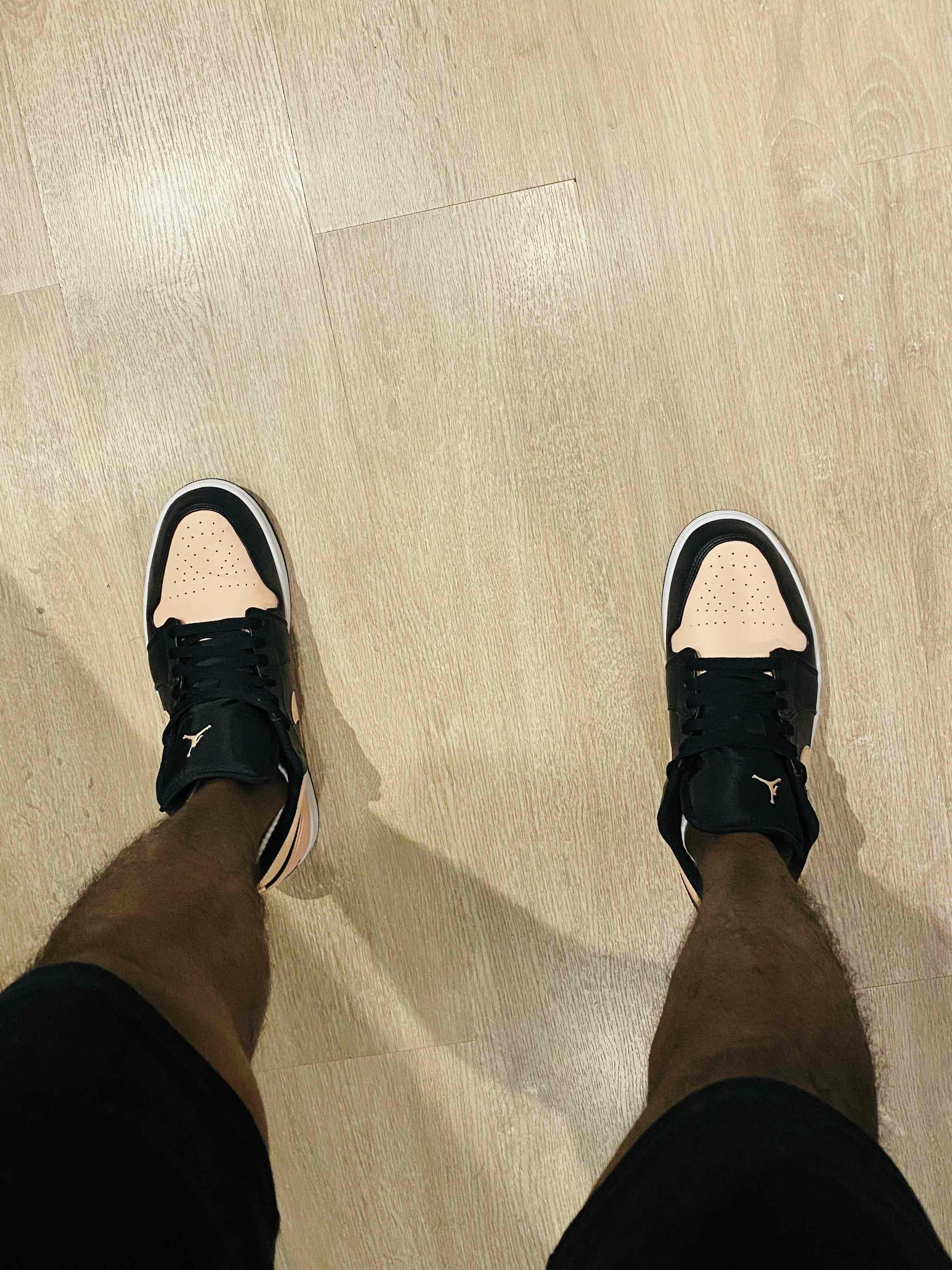 Air Jordan 1 Low 'Crimson Tint' 553558-034 Air Jordan 1 Low 'Crimson Tint' 553558-034