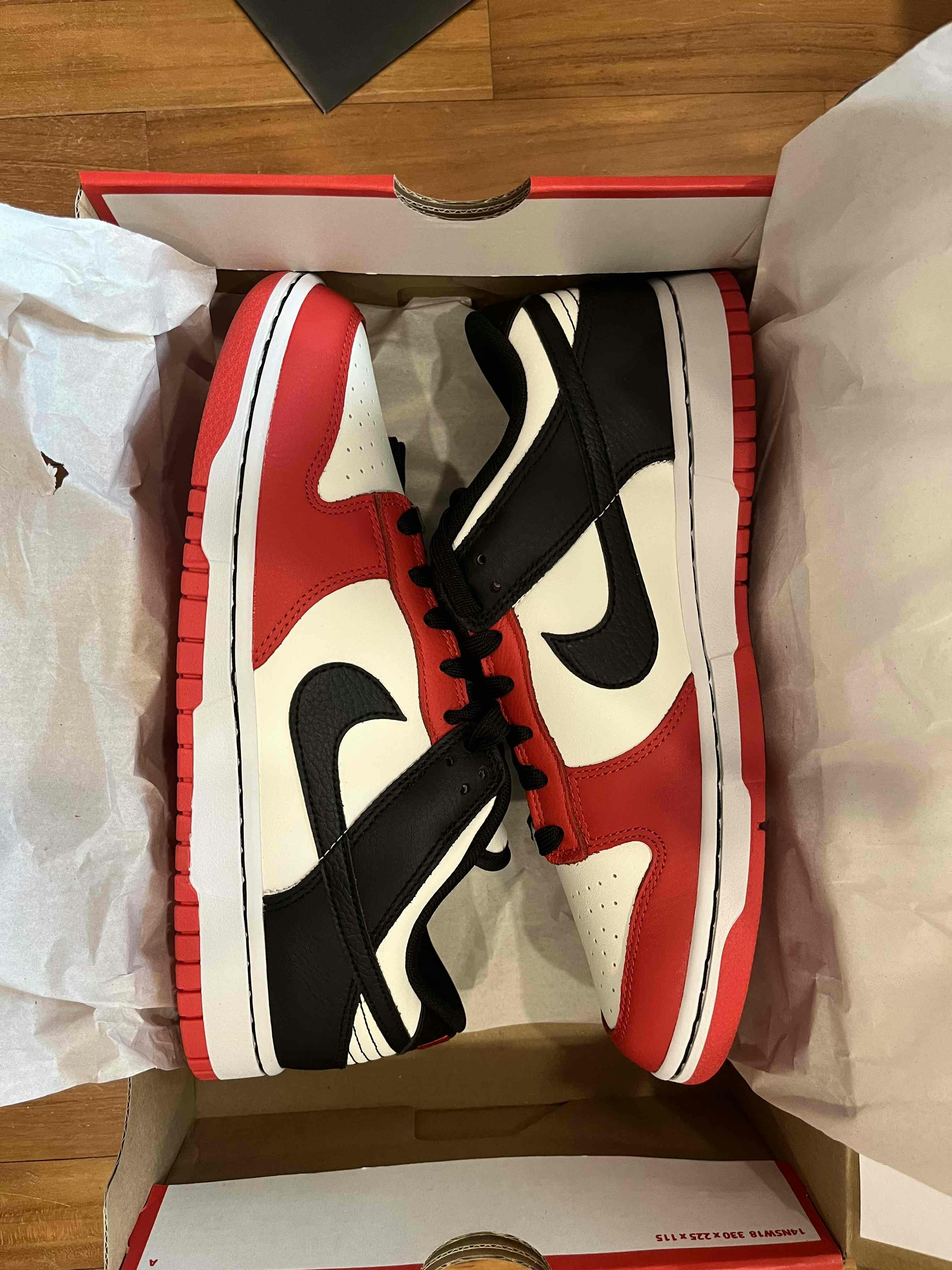 NBA x Nike Dunk Low EMB '75th Anniversary Chicago' DD3363-100 NBA x Nike Dunk Low EMB '75th Anniversary Chicago' DD3363-100