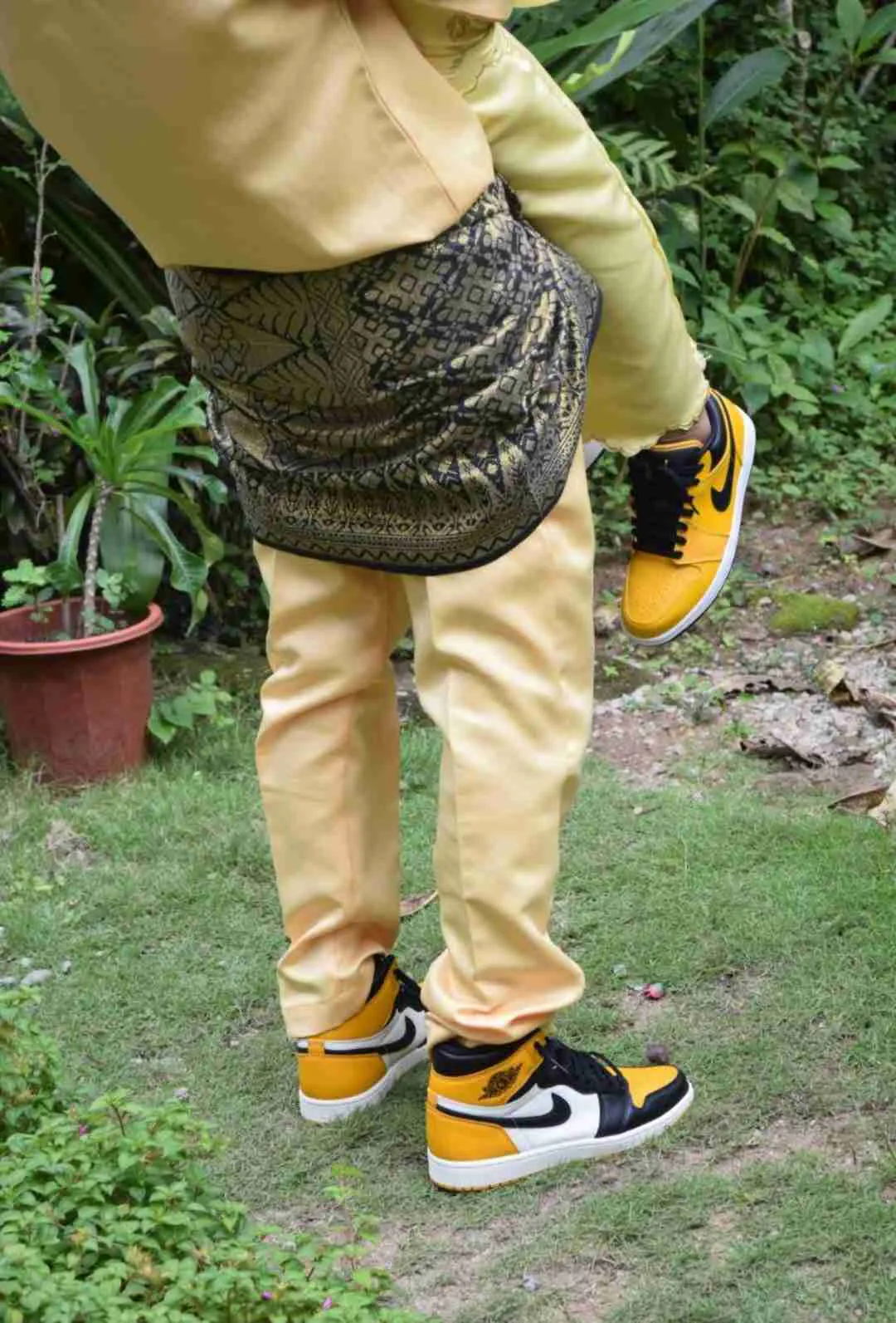 Lookbook Image 0