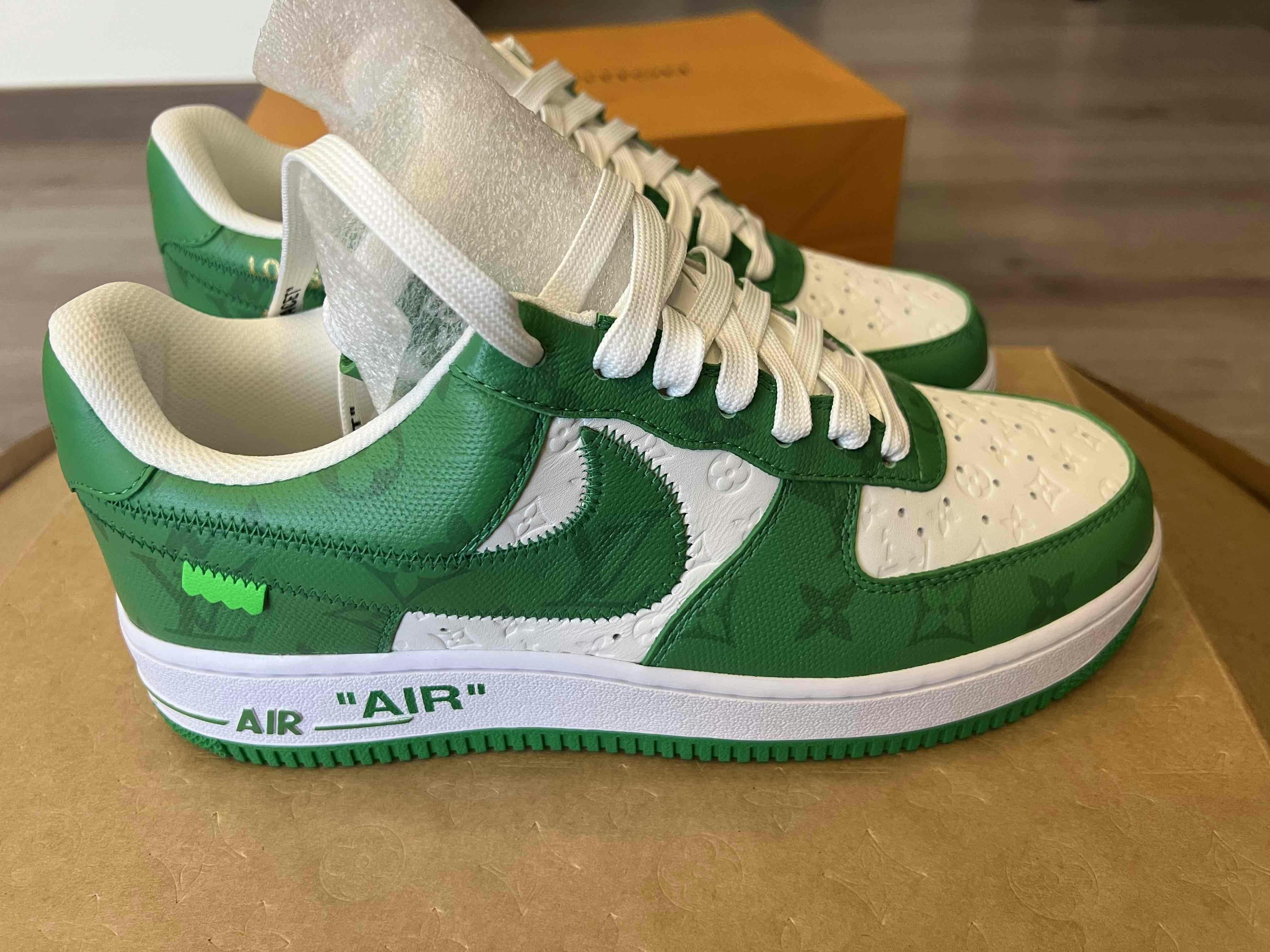 Louis Vuitton x Nike Air Force 1 Low By Virgil Abloh 'White Green' 1A9V9U