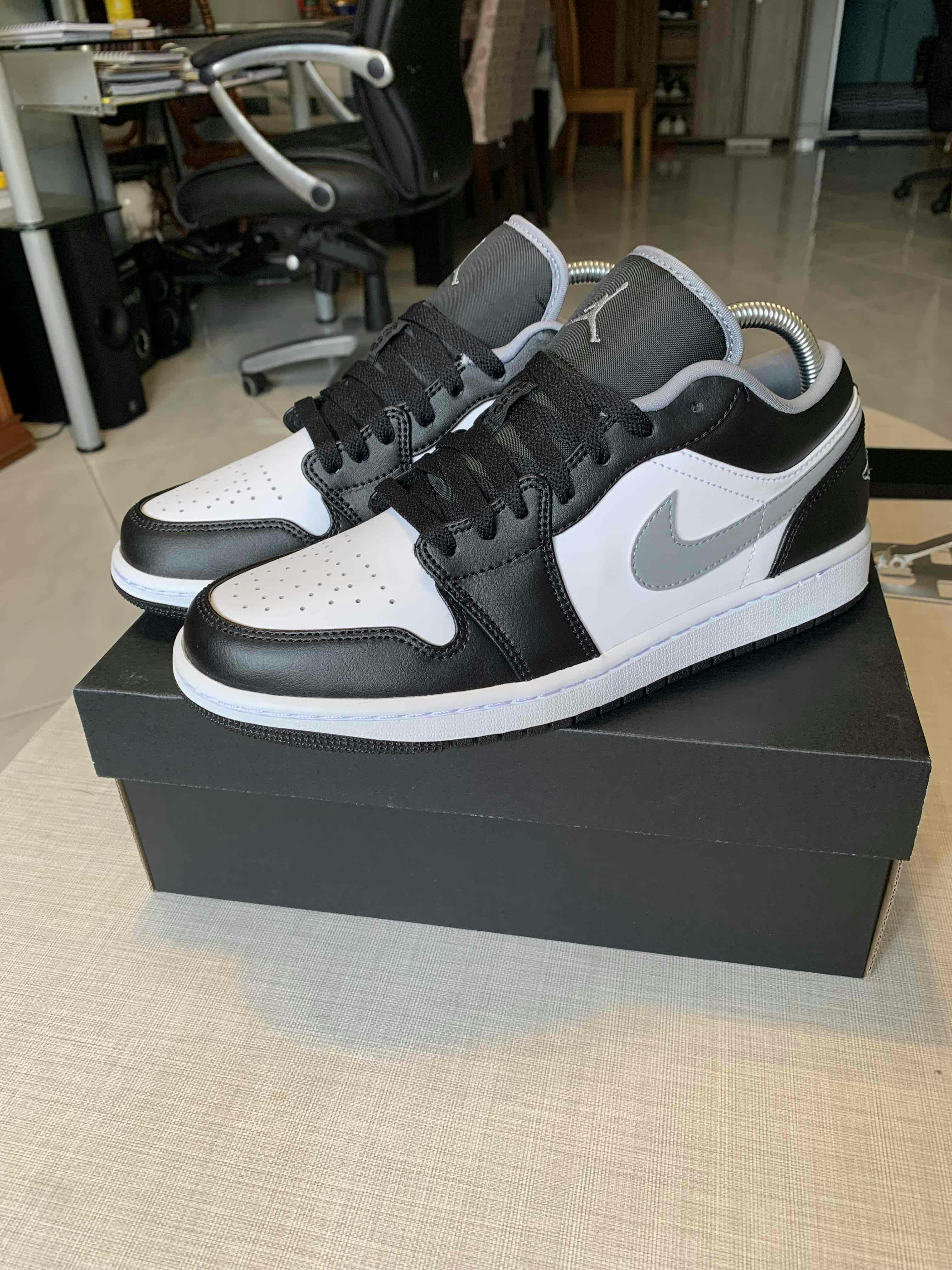 Air Jordan 1 Low 'Black Medium Grey' 553558-040