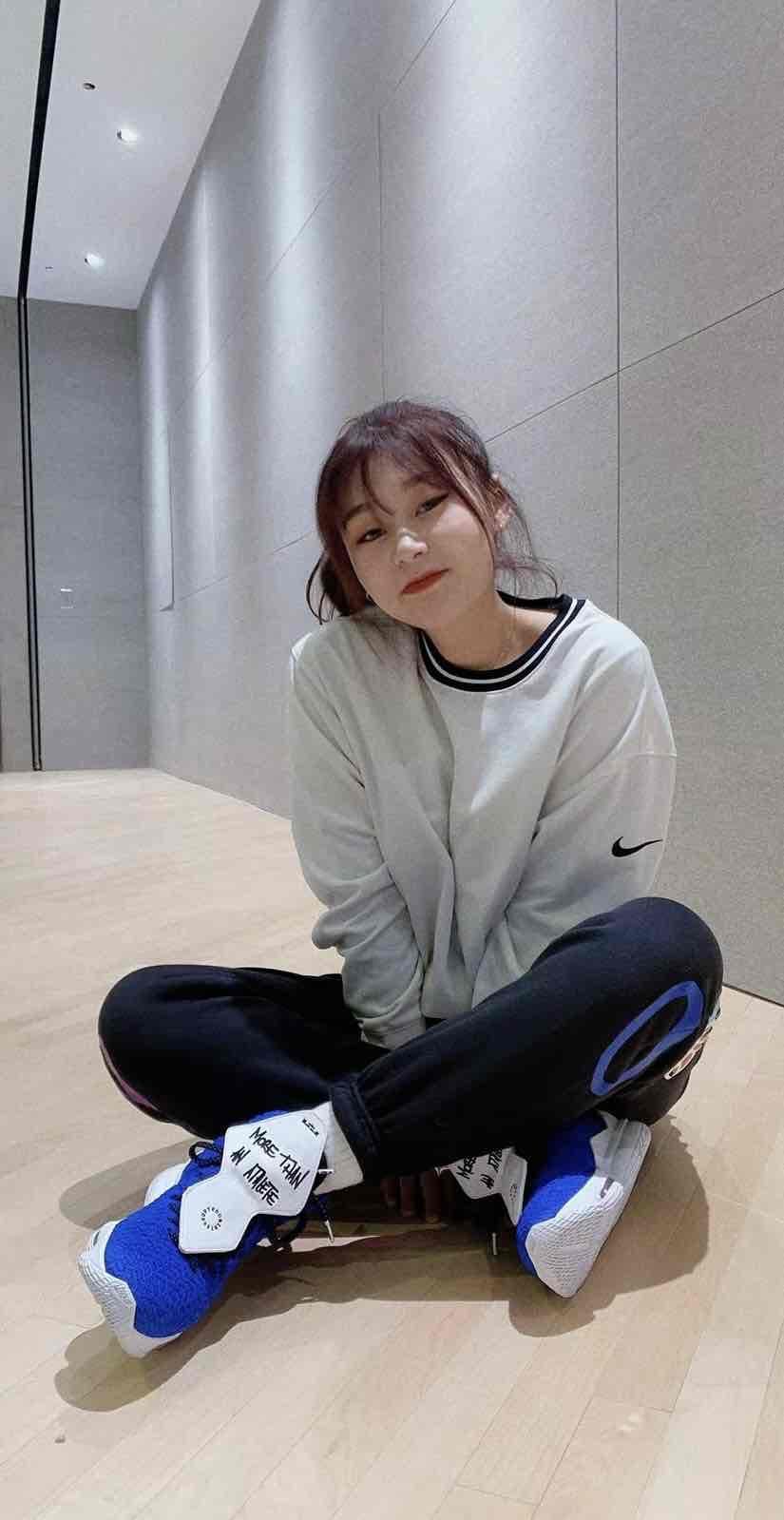 Uninterrupted x Nike LeBron 17 'More Than An Athlete' CT3464-400 Uninterrupted x Nike LeBron 17 'More Than An Athlete' CT3464-400