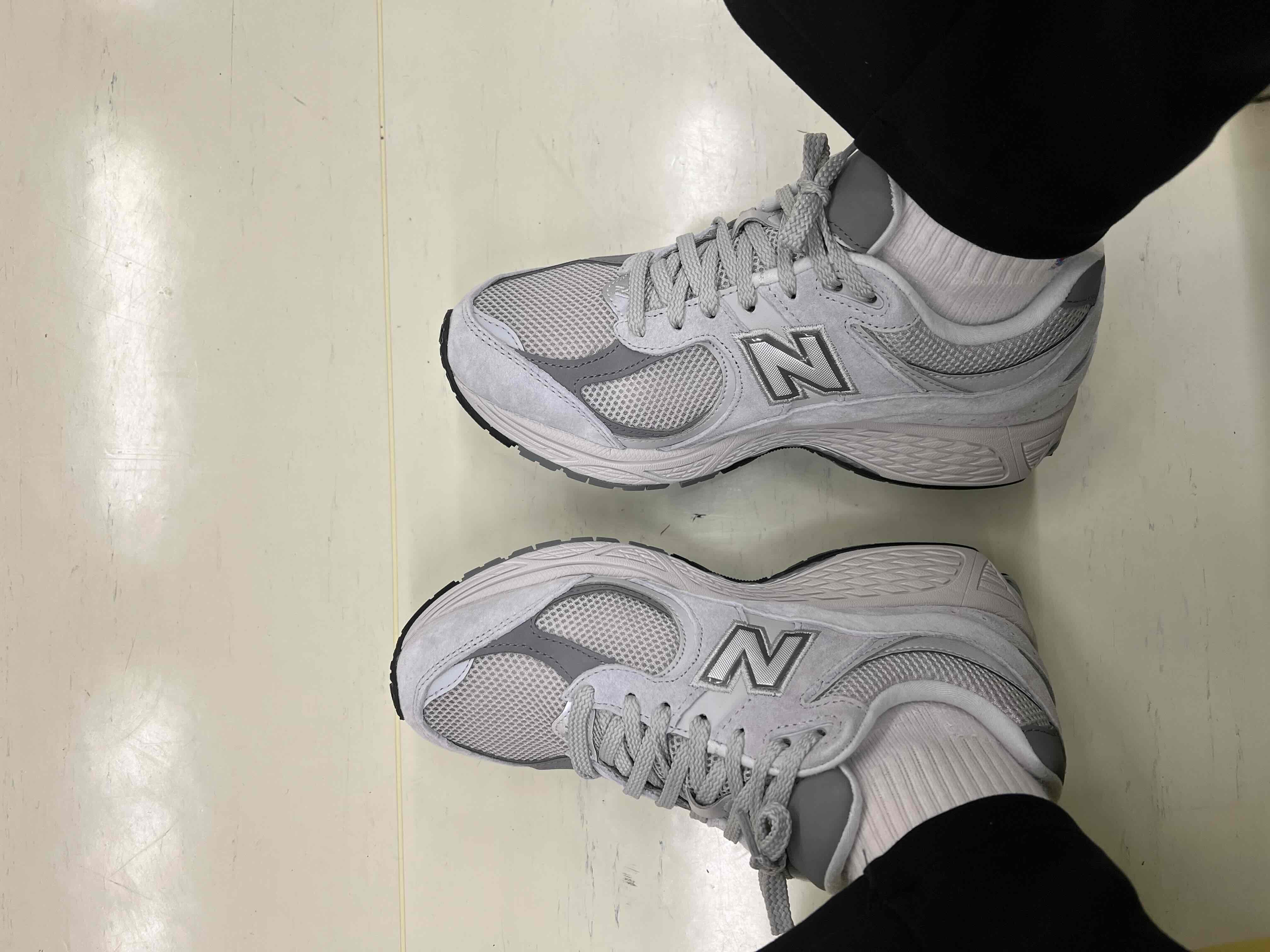 new balance grey 2002r junior